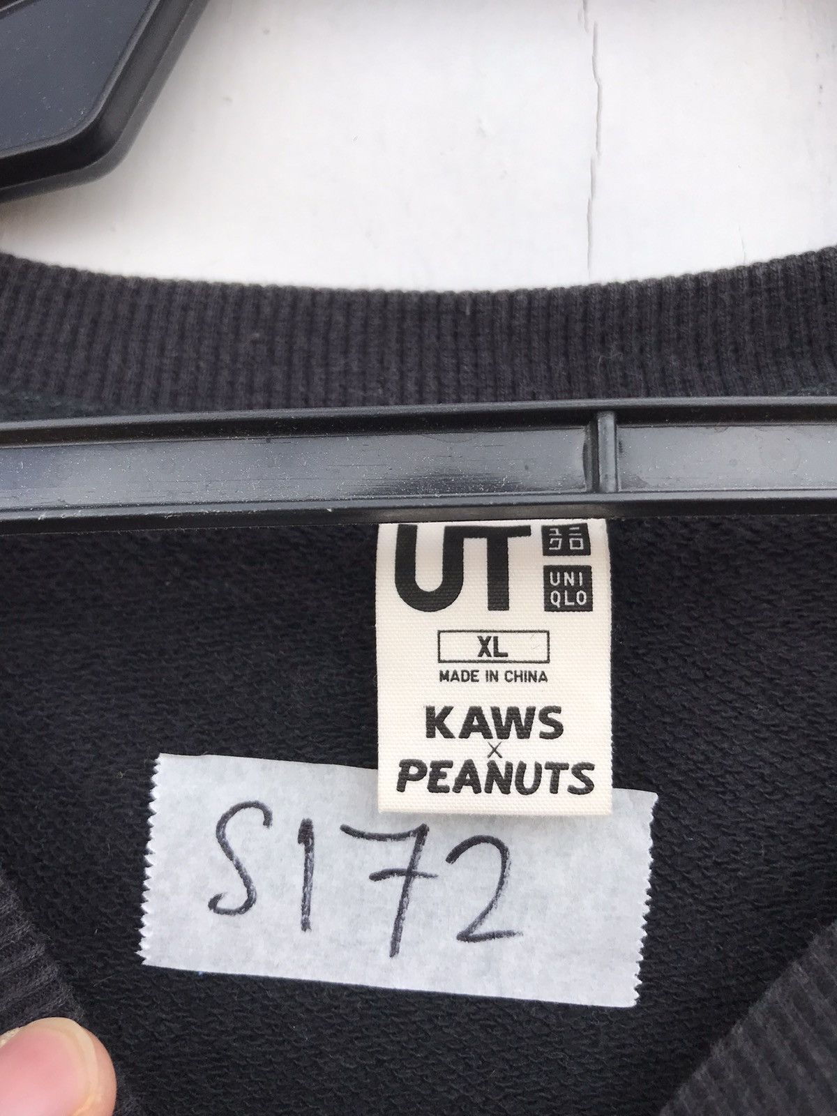 Kaws Uniqlo x Kaws X Snoopy Sweatshirt Size US XL / EU 56 / 4 - 3 Thumbnail