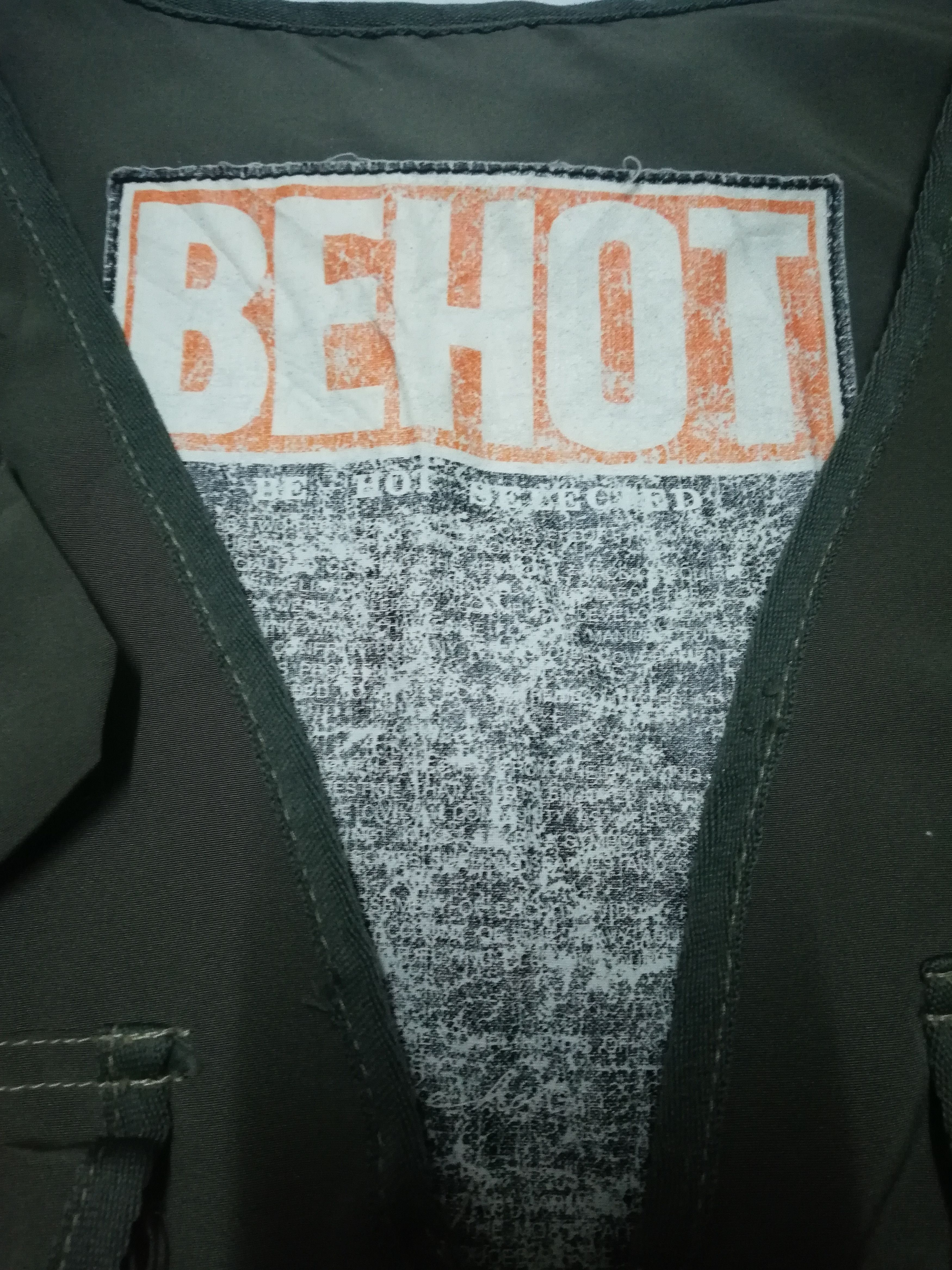 Designer × Japanese Brand 🔥 FAST OFFER GET THIS Behot 🇯🇵 Vest Tactical Multipocket Size US L / EU 52-54 / 3 - 3 Thumbnail