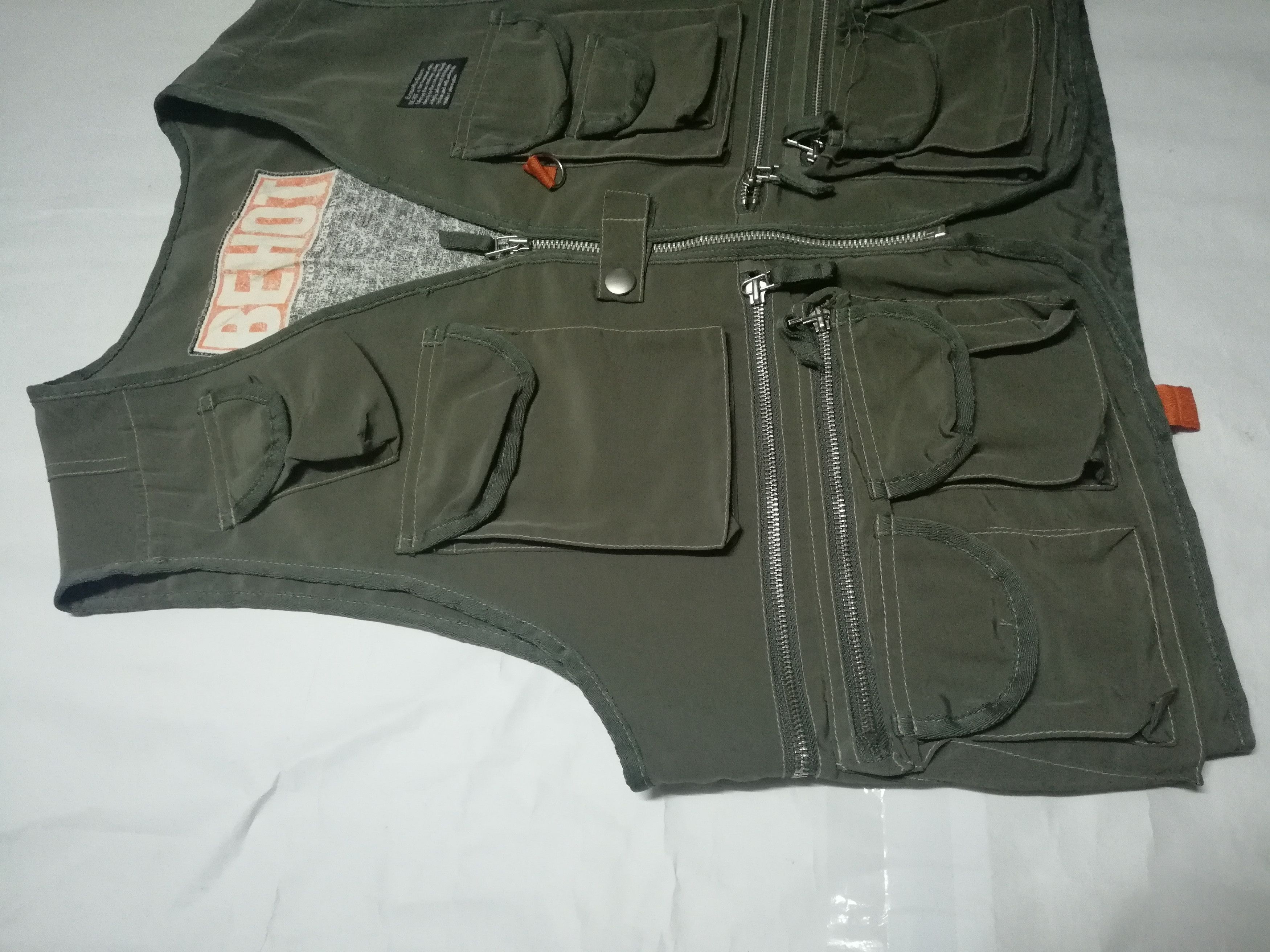 Designer × Japanese Brand 🔥 FAST OFFER GET THIS Behot 🇯🇵 Vest Tactical Multipocket Size US L / EU 52-54 / 3 - 7 Thumbnail