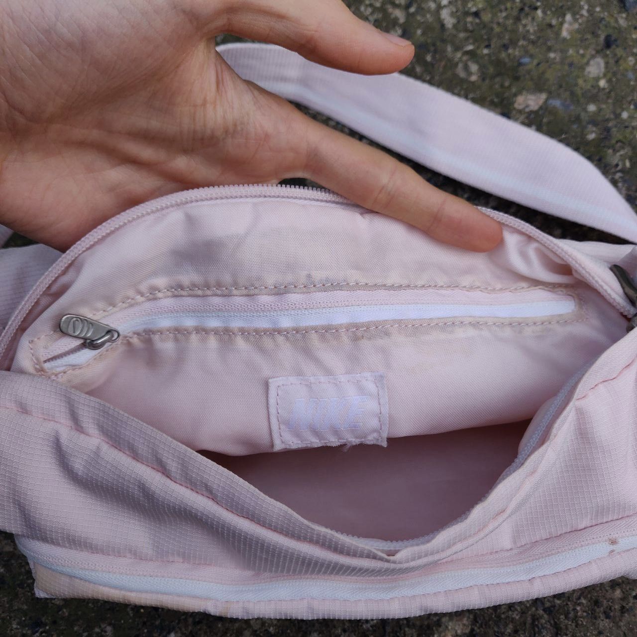 Nike × Vintage Nike Vintage Y2K Pink Shoulder Bag Metal Swoosh Size ONE SIZE - 10 Thumbnail