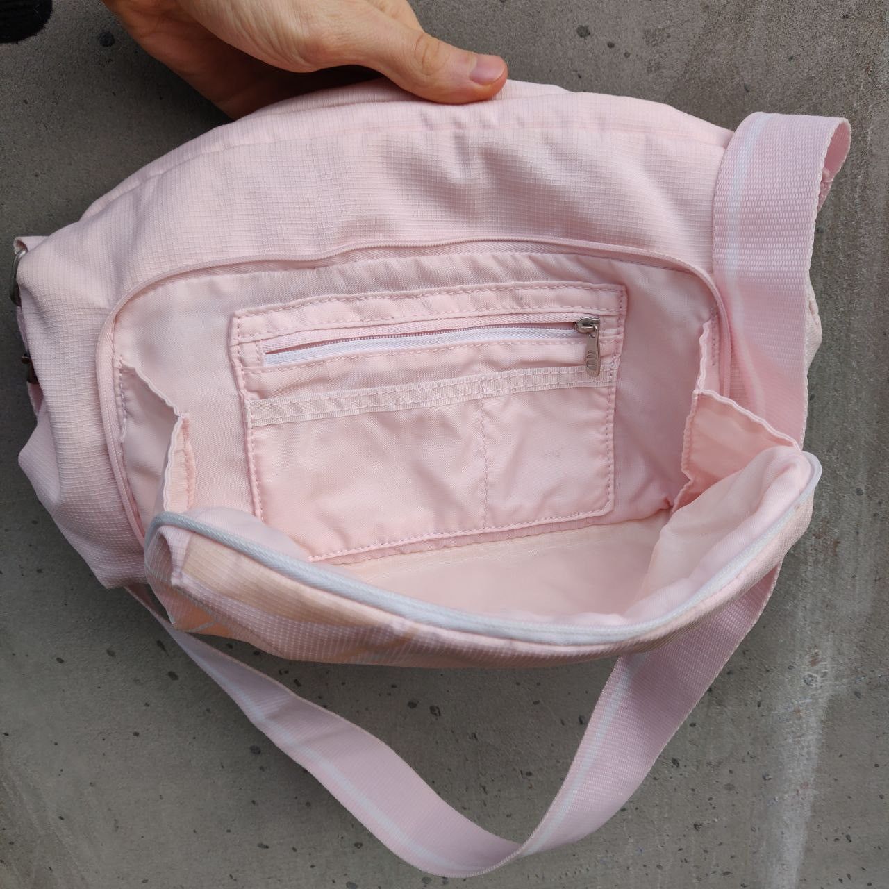 Nike × Vintage Nike Vintage Y2K Pink Shoulder Bag Metal Swoosh Size ONE SIZE - 8 Thumbnail