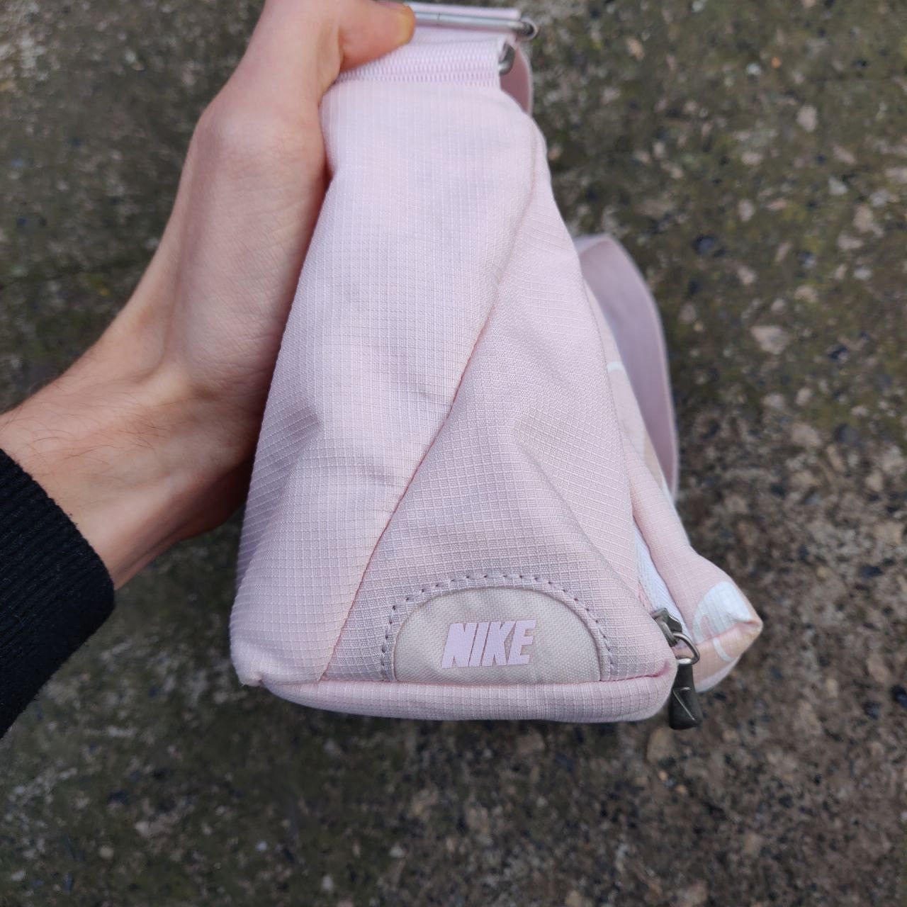 Nike × Vintage Nike Vintage Y2K Pink Shoulder Bag Metal Swoosh Size ONE SIZE - 6 Thumbnail