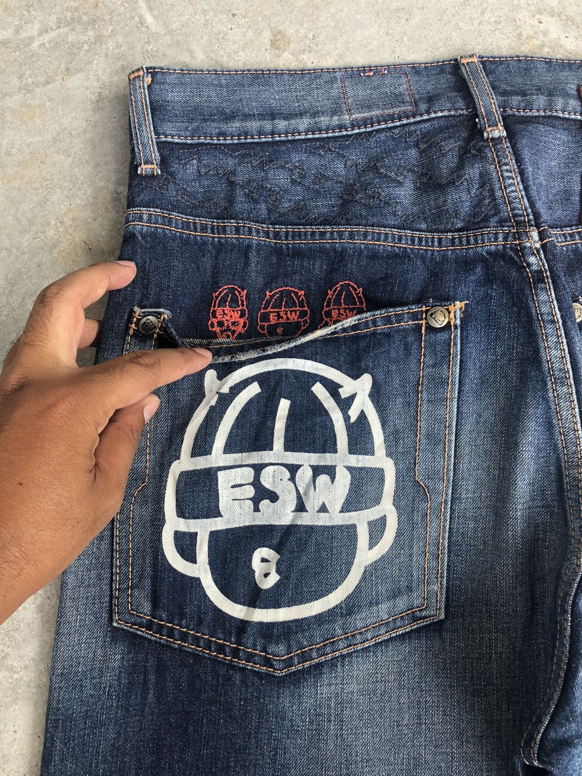 Edwin ESW Big Logo Distressed Jeans Patchwork Painted Size US 32 / EU 48 - 13 Thumbnail