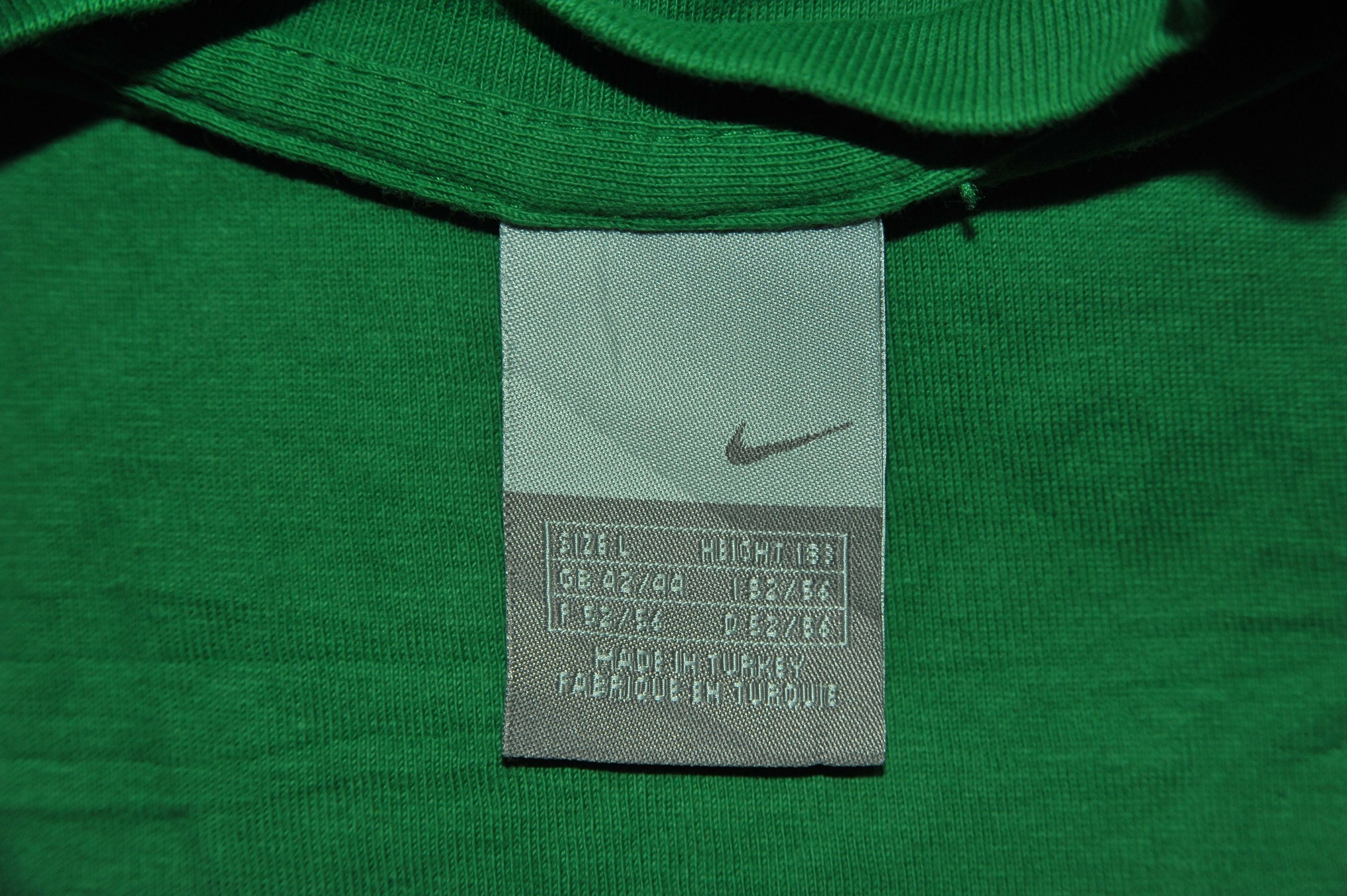 Nike Vintage Ronaldinho Brazil #10 Nike T-shirt Size US L / EU 52-54 / 3 - 3 Thumbnail
