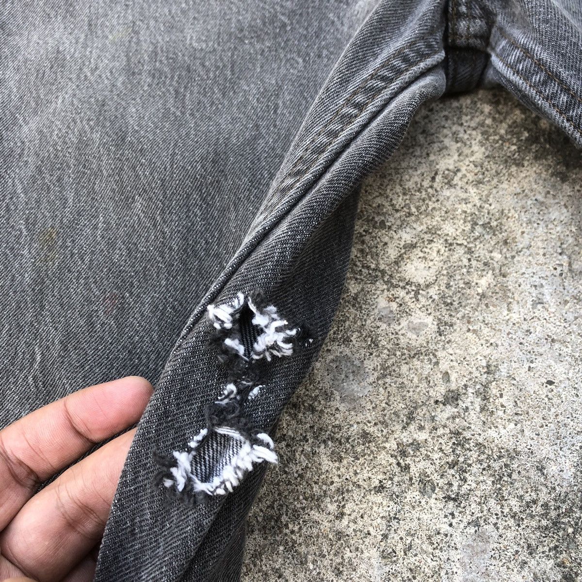 Levi's × Vintage 🔥Rare🔥Vintage Levis 501 Rips Distress Denim Jeans Size US 30 / EU 46 - 12 Thumbnail