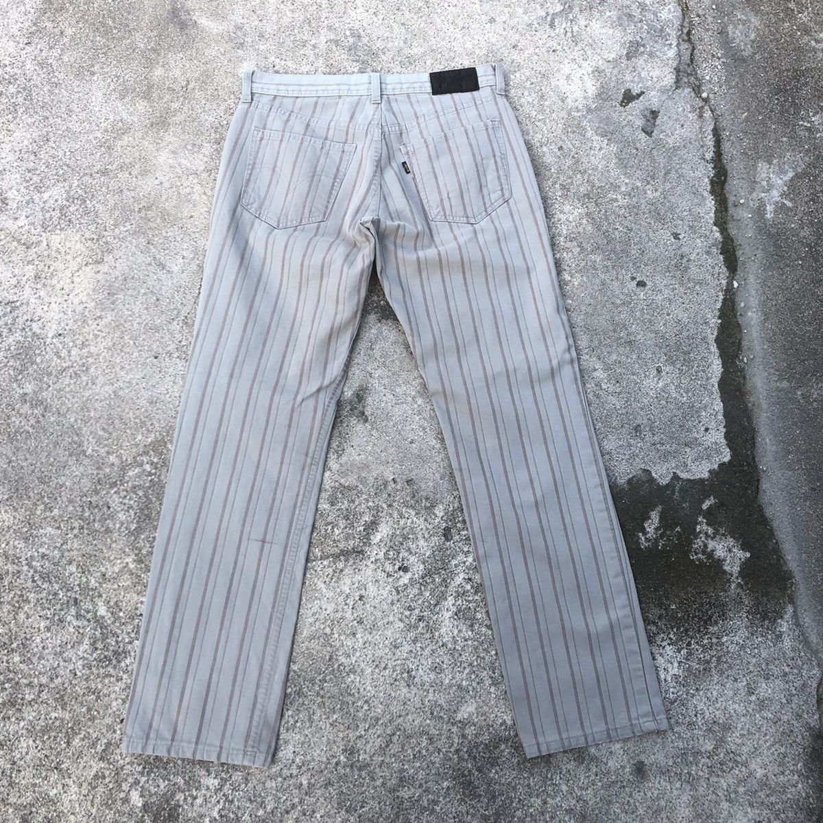 Levi's × Levi's Vintage Clothing × Vintage 🔥Rare🔥Vintage Levis Stripes Old Skool Casual Khakis Pants Size US 30 / EU 46 - 4 Thumbnail