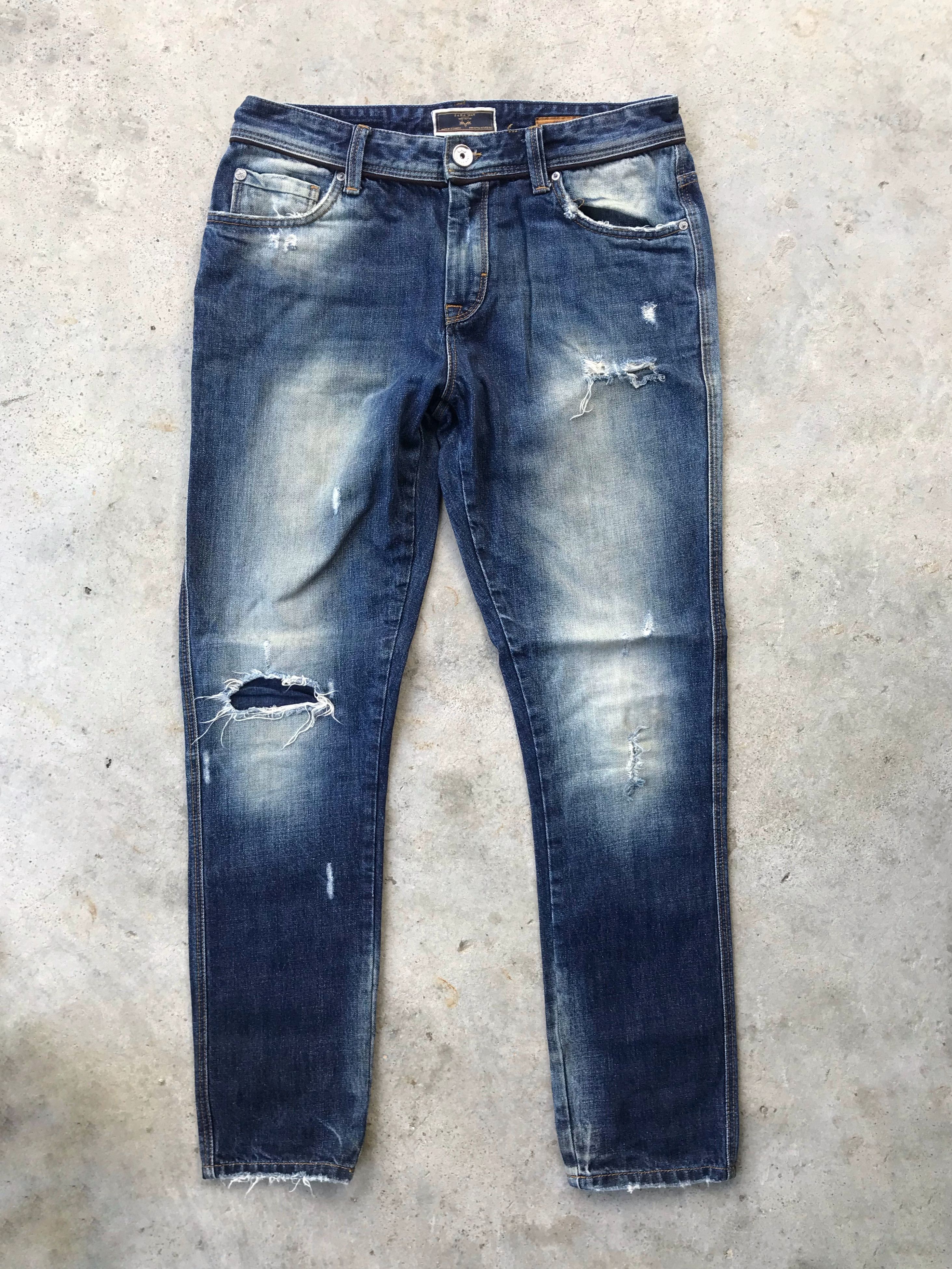 Zara Zara distressed style dark blue denim jeans Size US 31 - 1 Thumbnail