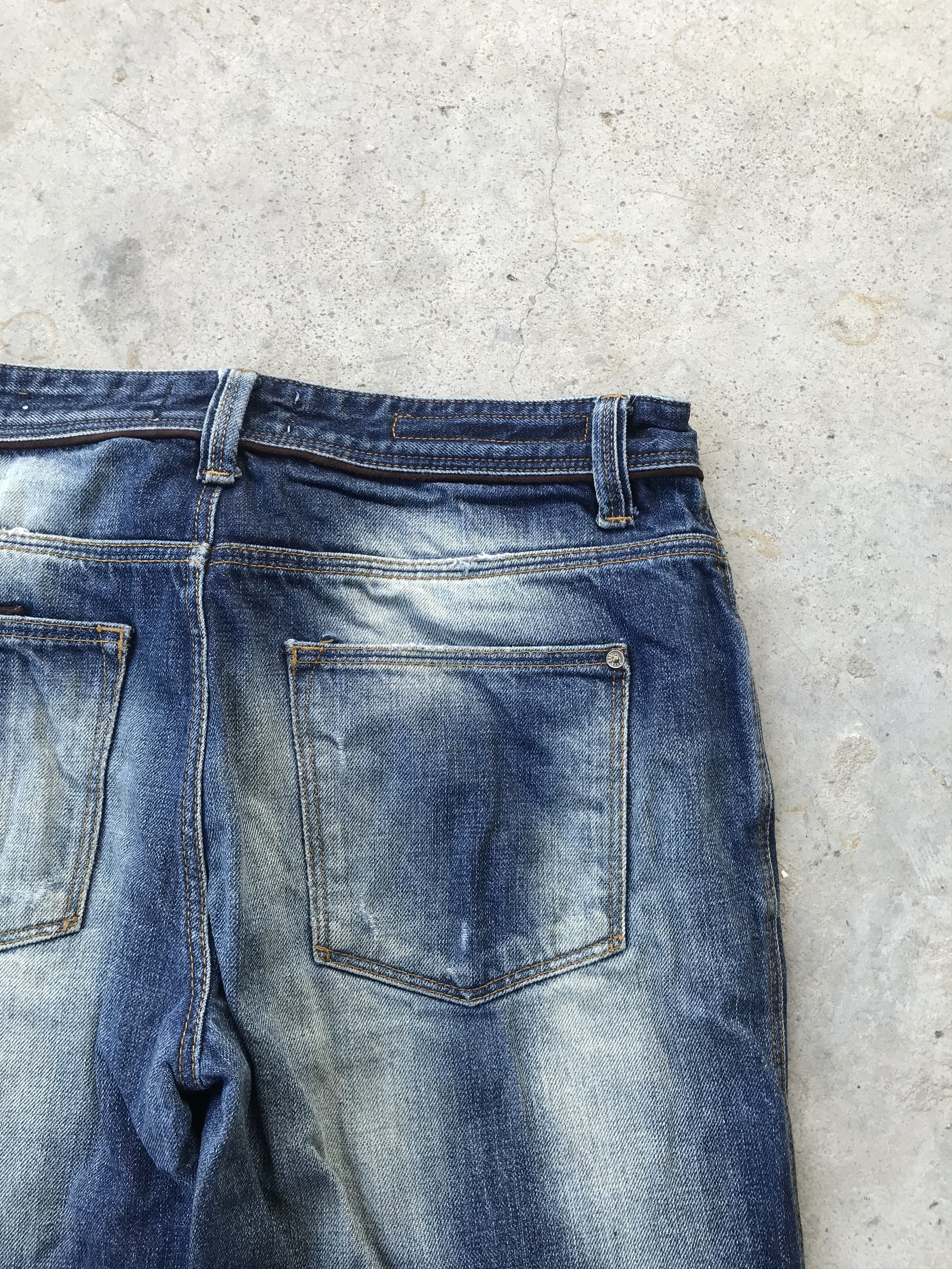 Zara Zara distressed style dark blue denim jeans Size US 31 - 4 Thumbnail
