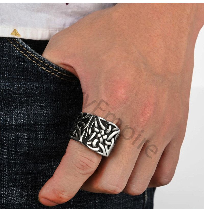 Jewelry Cool Heavy Knot Ring Size ONE SIZE - 1 Thumbnail