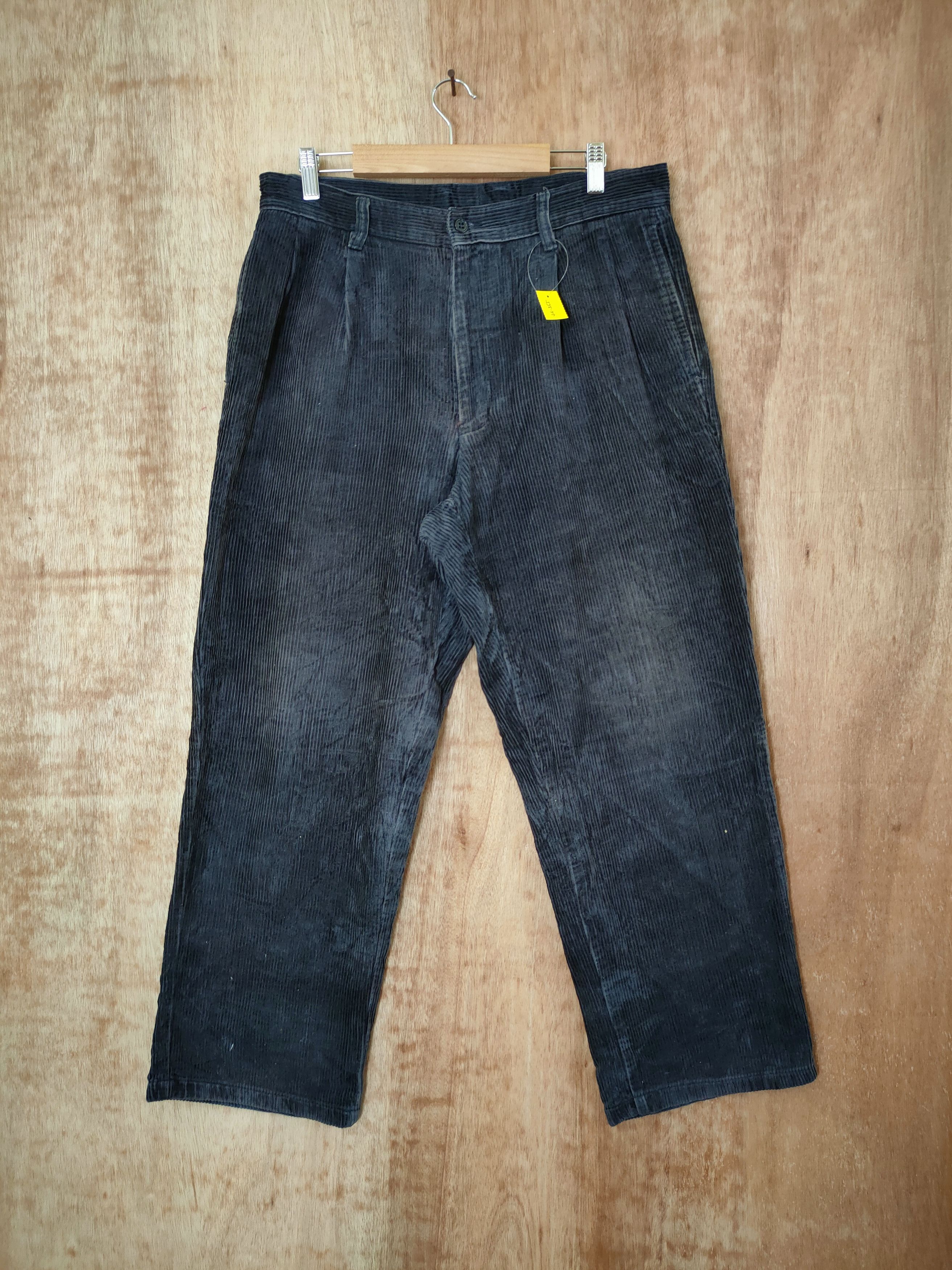 Uniqlo DL Uniqlo corduroy vintage japan casual cargo pants #46-355 Size US 30 / EU 46 - 1 Thumbnail