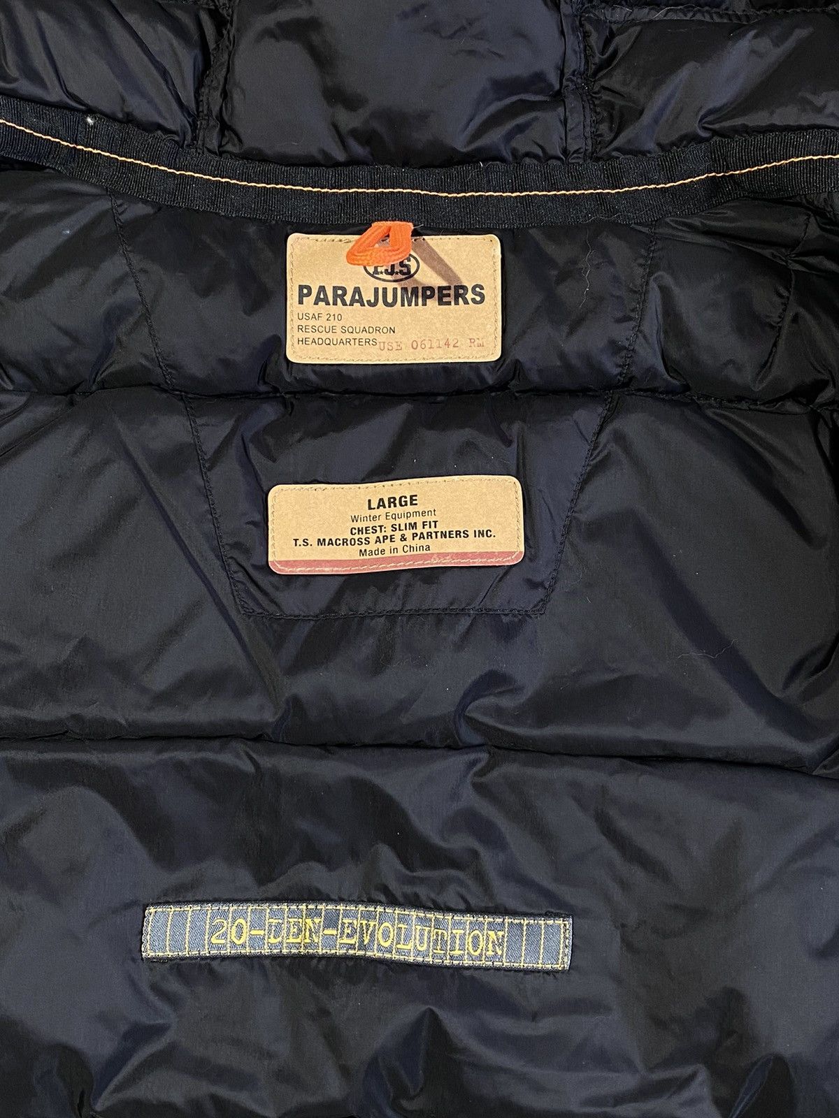 Parajumpers Parajumpers women’s down vest Size L / US 10 / IT 46 - 22 Thumbnail