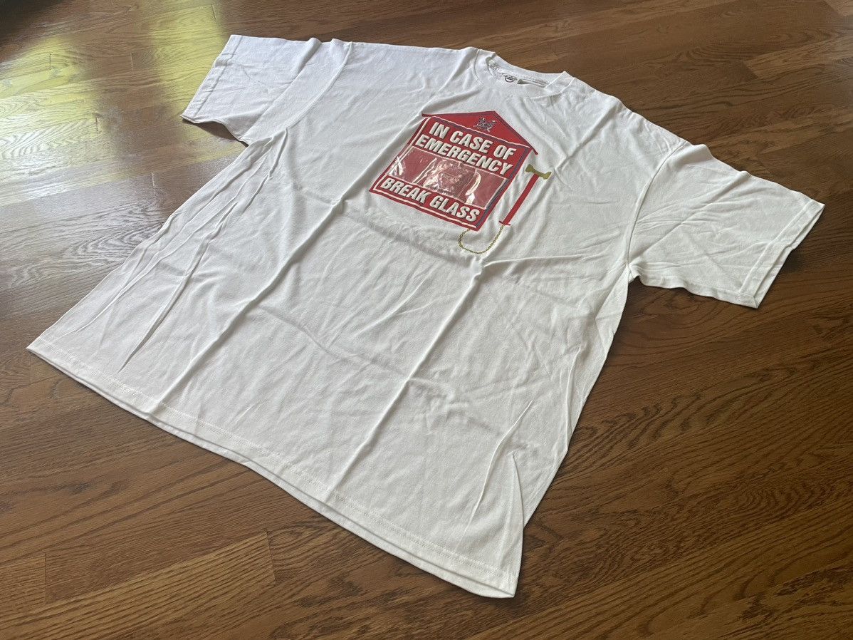Vintage Vintage 90's White Humor Emergency Condom Tee Gag 3XL XXXL Size US XXL / EU 58 / 5 - 3 Thumbnail