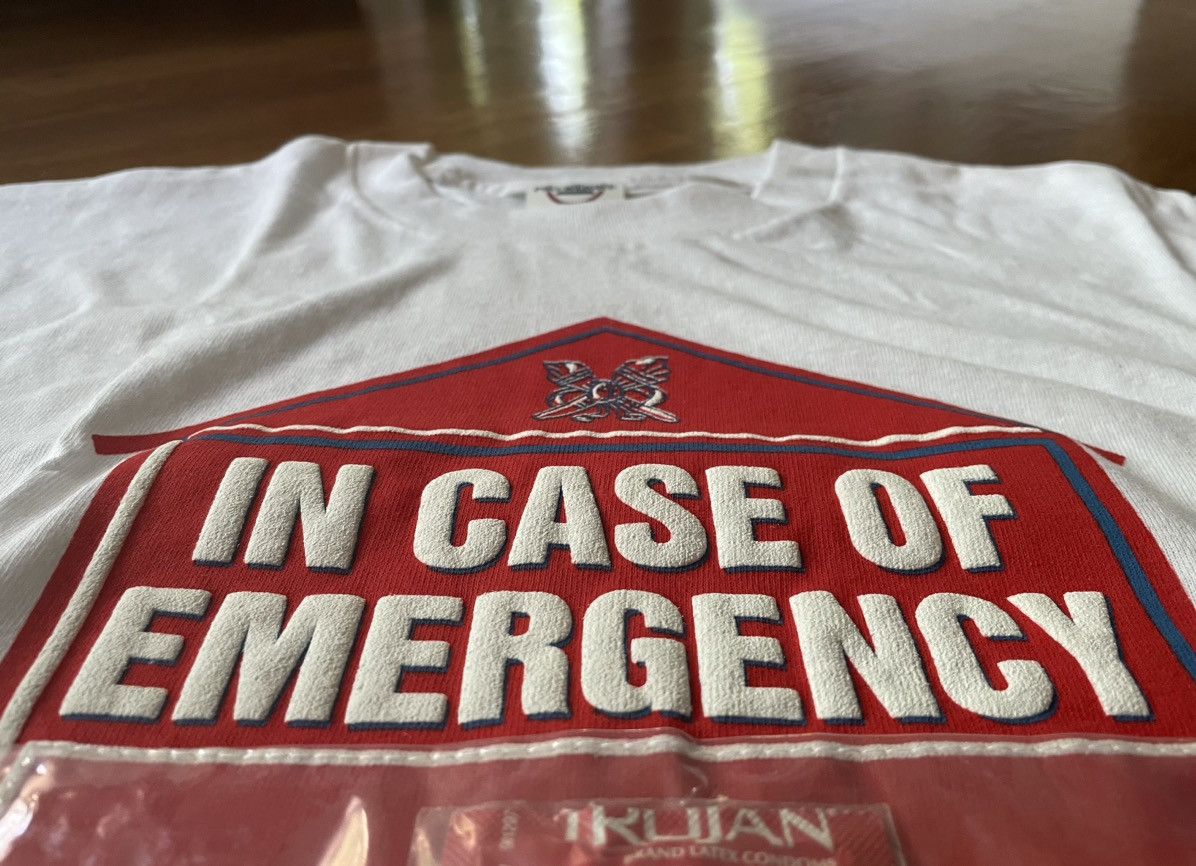 Vintage Vintage 90's White Humor Emergency Condom Tee Gag 3XL XXXL Size US XXL / EU 58 / 5 - 8 Thumbnail