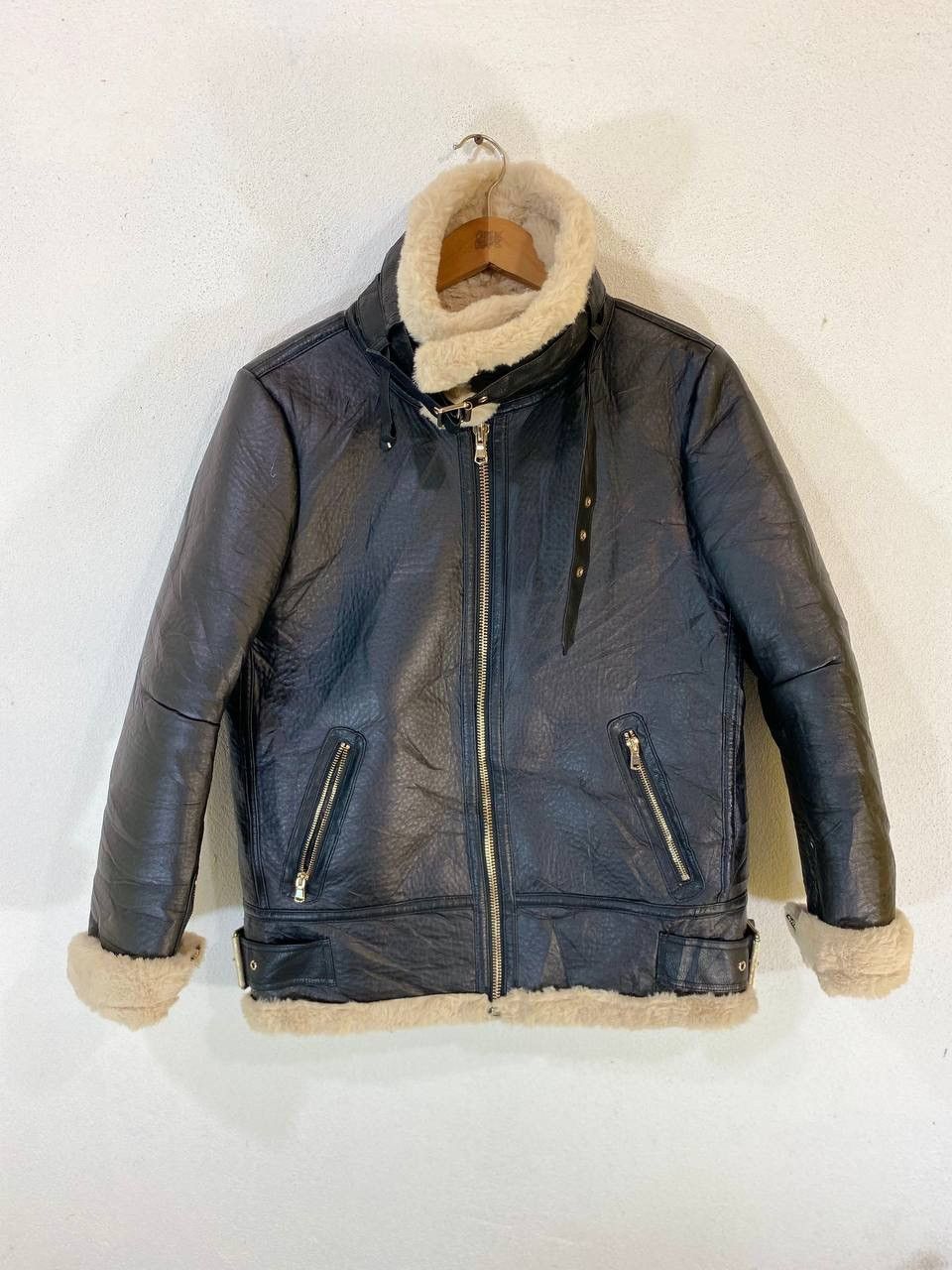 image of Avant Garde x Leather Jacket Zara Leather Jacket Fur Lining Very Nice Design in Black (Size Small)