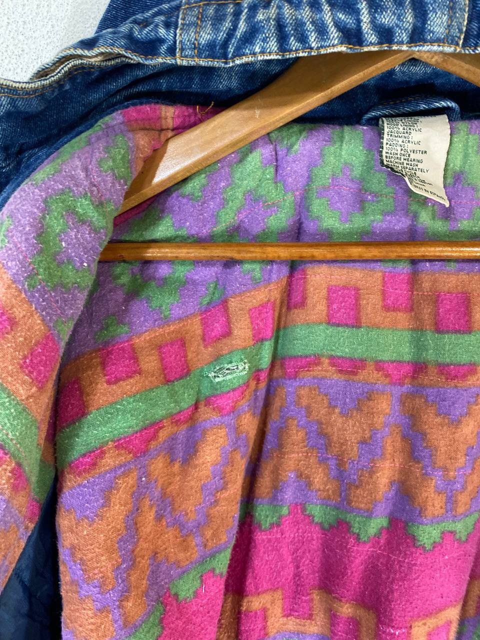 Vintage Vintage Denim Jacket with Navajo Design Lining Size US M / EU 48-50 / 2 - 9 Thumbnail