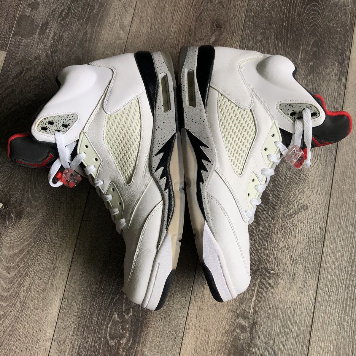 Jordan Brand Air Jordan 5 Retro White Cement Shoes size 13 2017 Size US 13 / EU 46 - 8 Thumbnail