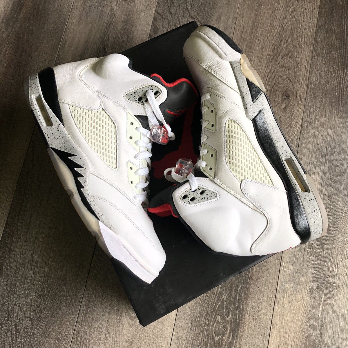 Jordan Brand Air Jordan 5 Retro White Cement Shoes size 13 2017 Size US 13 / EU 46 - 1 Thumbnail