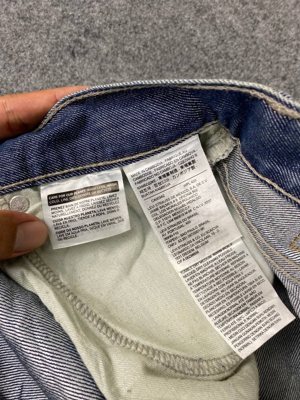 Levi's levis 514 straight fit paint splatter denim Size US 33 - 14 Thumbnail