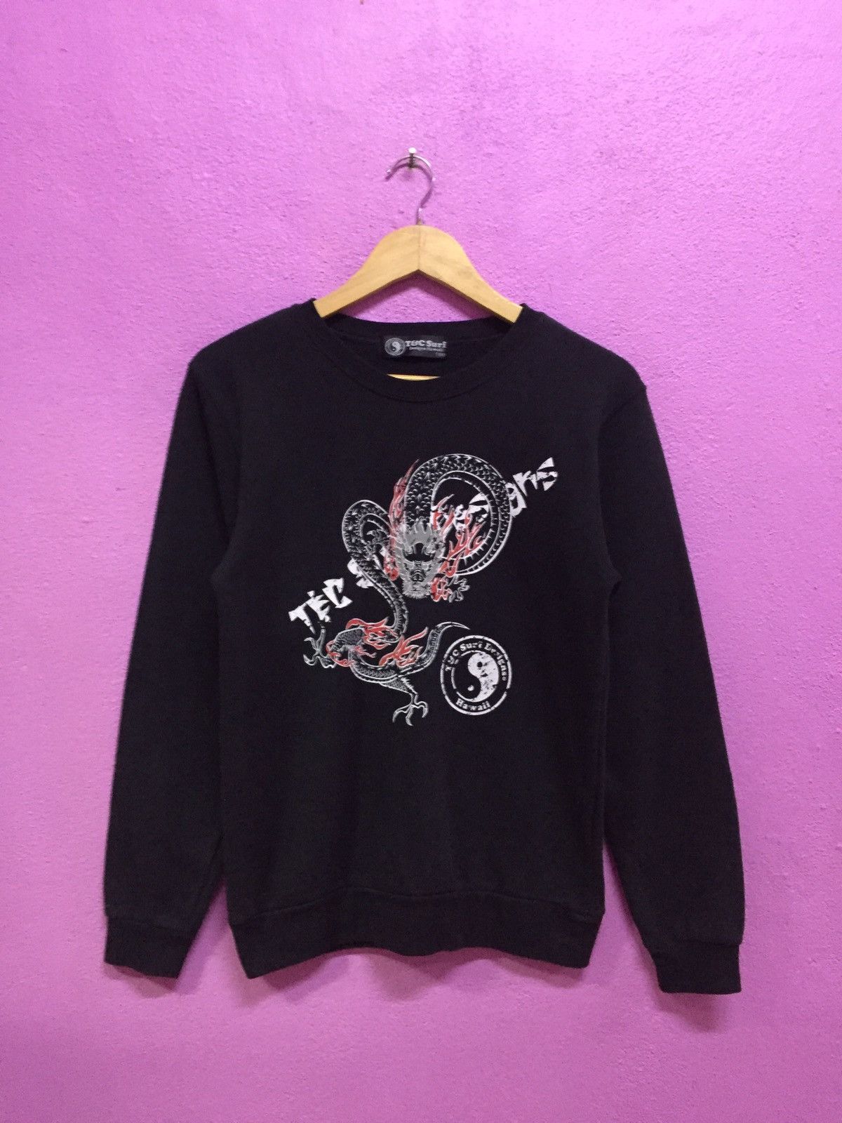 Other Vintage T&C Surf Designs Hawaii Dragon Sweatshirts Size US S / EU 44-46 / 1 - 1 Thumbnail