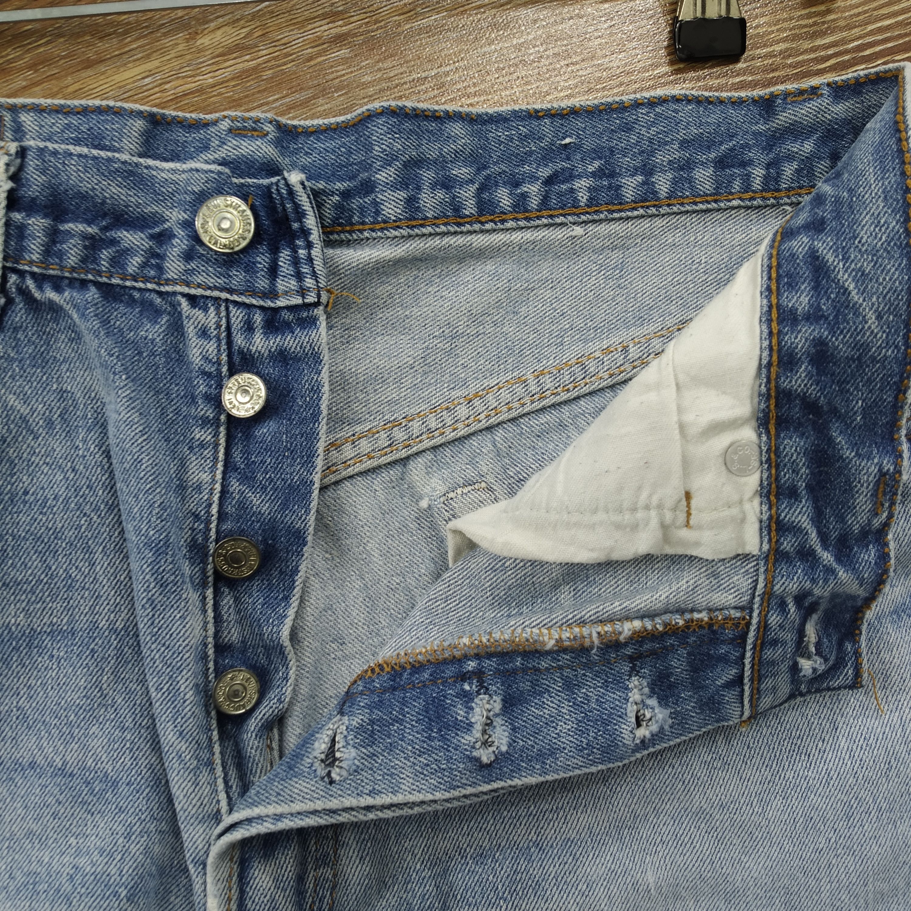 Levi's Size 33 Vintage Levi's 501 Cut Off Denim Stonewash Blue Jean Size US 33 - 8 Thumbnail