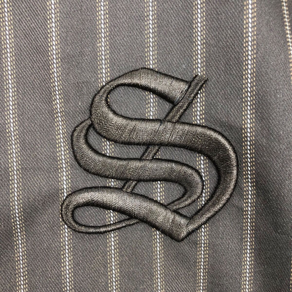 Stussy Rare Vtg STUSSY Stripe Embroidery Logo Varsity Jacket Puffer Size US XL / EU 56 / 4 - 3 Thumbnail