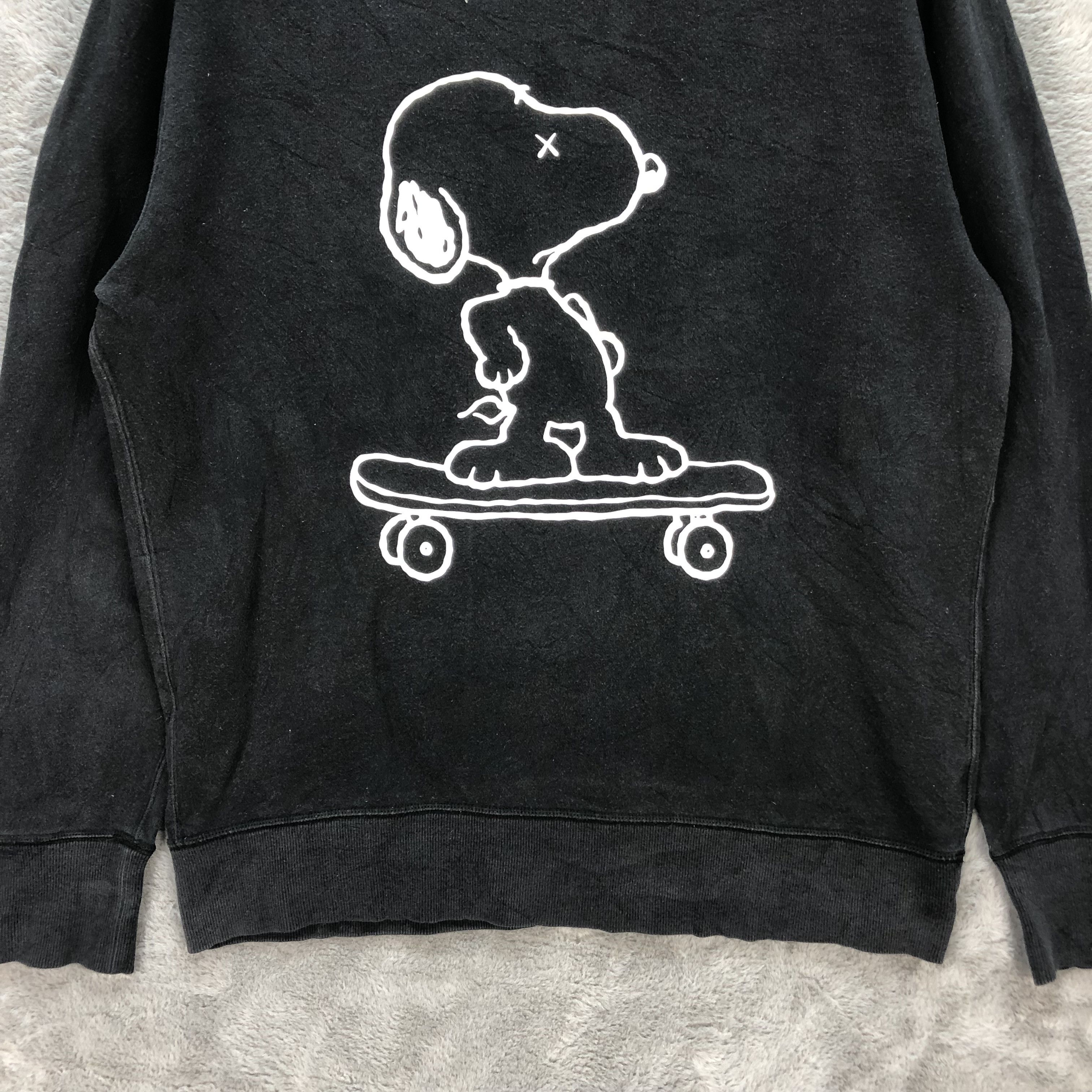 Kaws × Peanuts × Uniqlo Kaws X Uniqlo X Peanuts Skateboard Sweatshirts #6304-59 Size US L / EU 52-54 / 3 - 4 Thumbnail