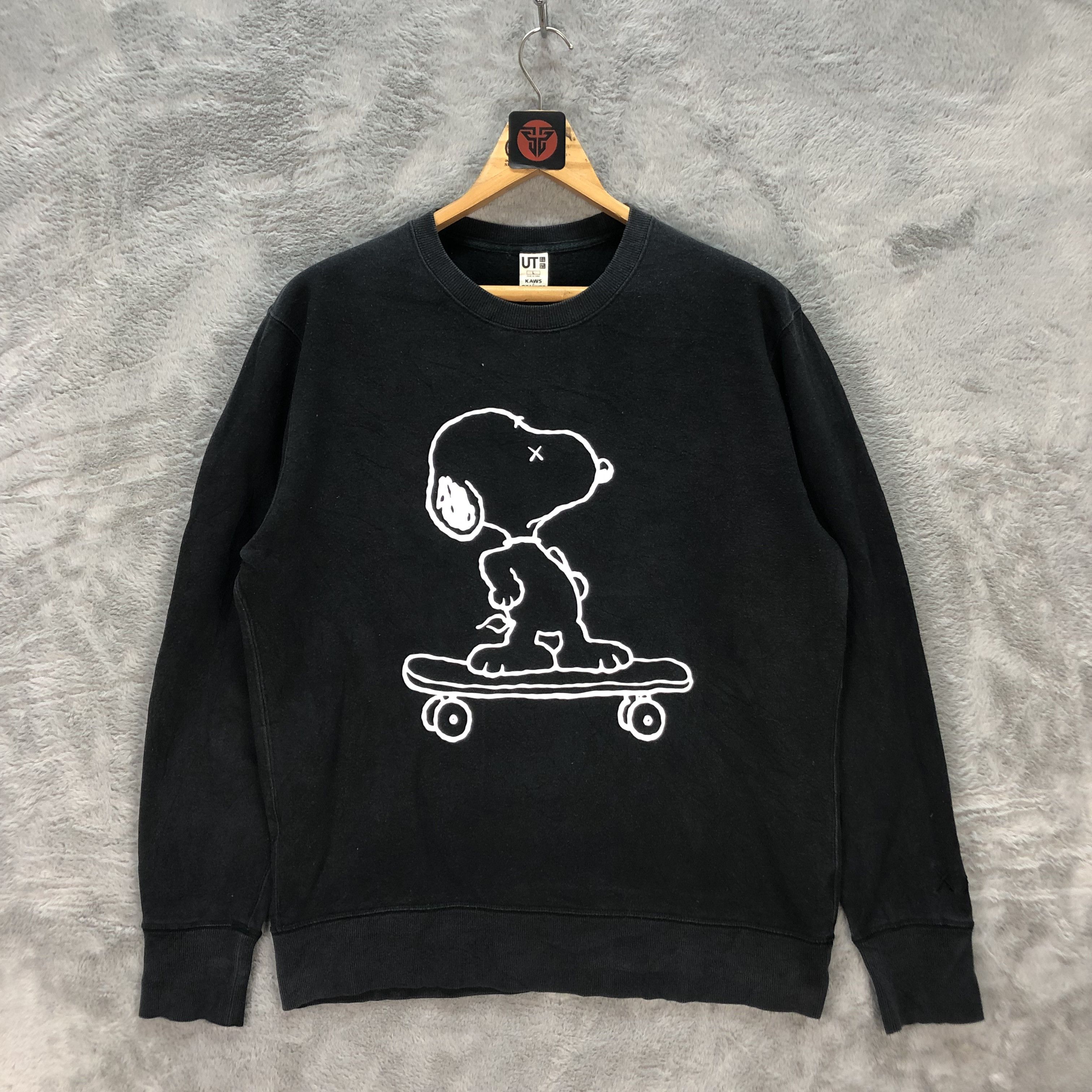 Kaws × Peanuts × Uniqlo Kaws X Uniqlo X Peanuts Skateboard Sweatshirts #6304-59 Size US L / EU 52-54 / 3 - 1 Thumbnail
