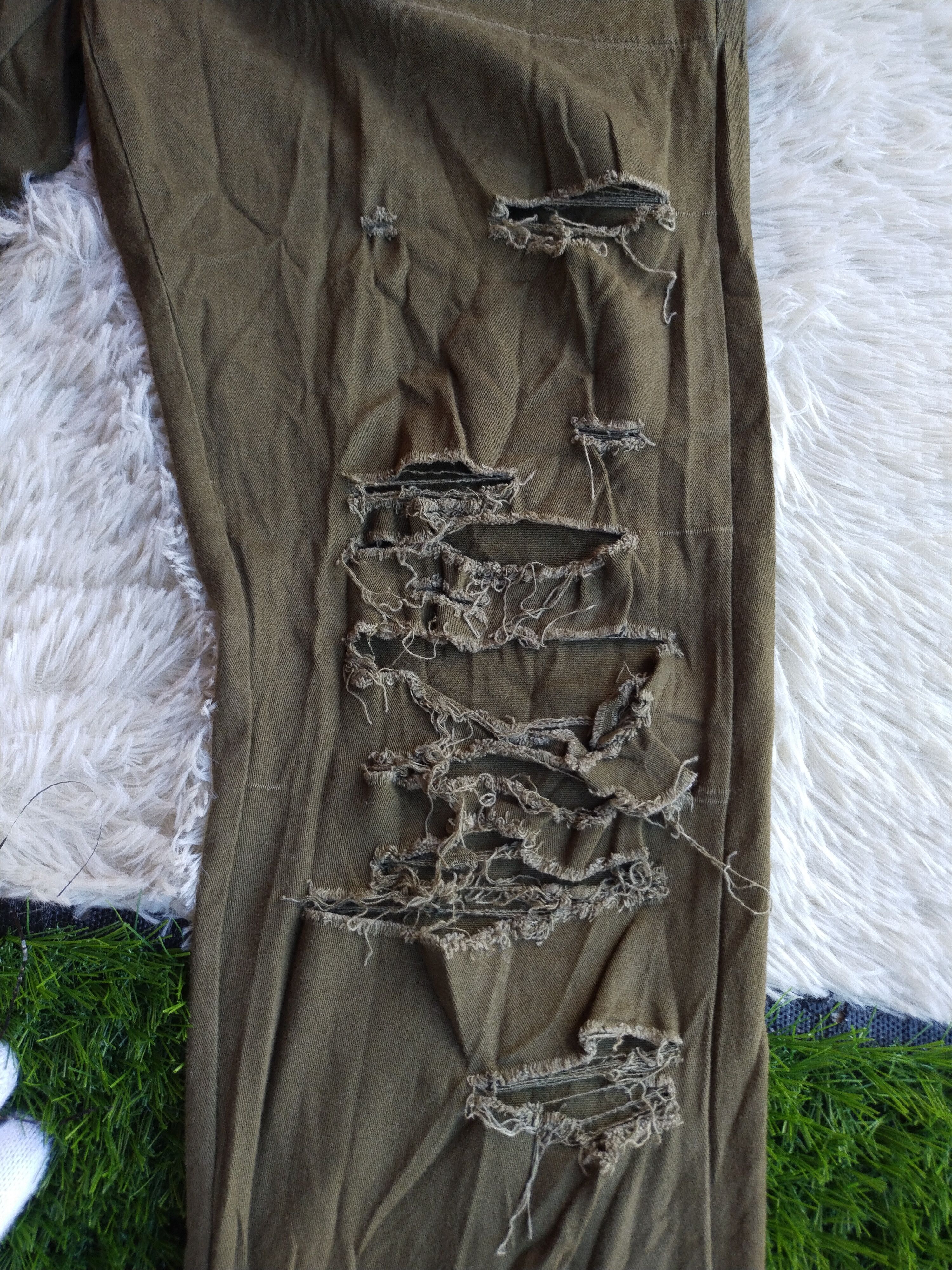 Designer × EPTM. × Seditionaries EPTM Pants Thrasher Distressed Stone Stretch Size US 30 / EU 46 - 2 Thumbnail