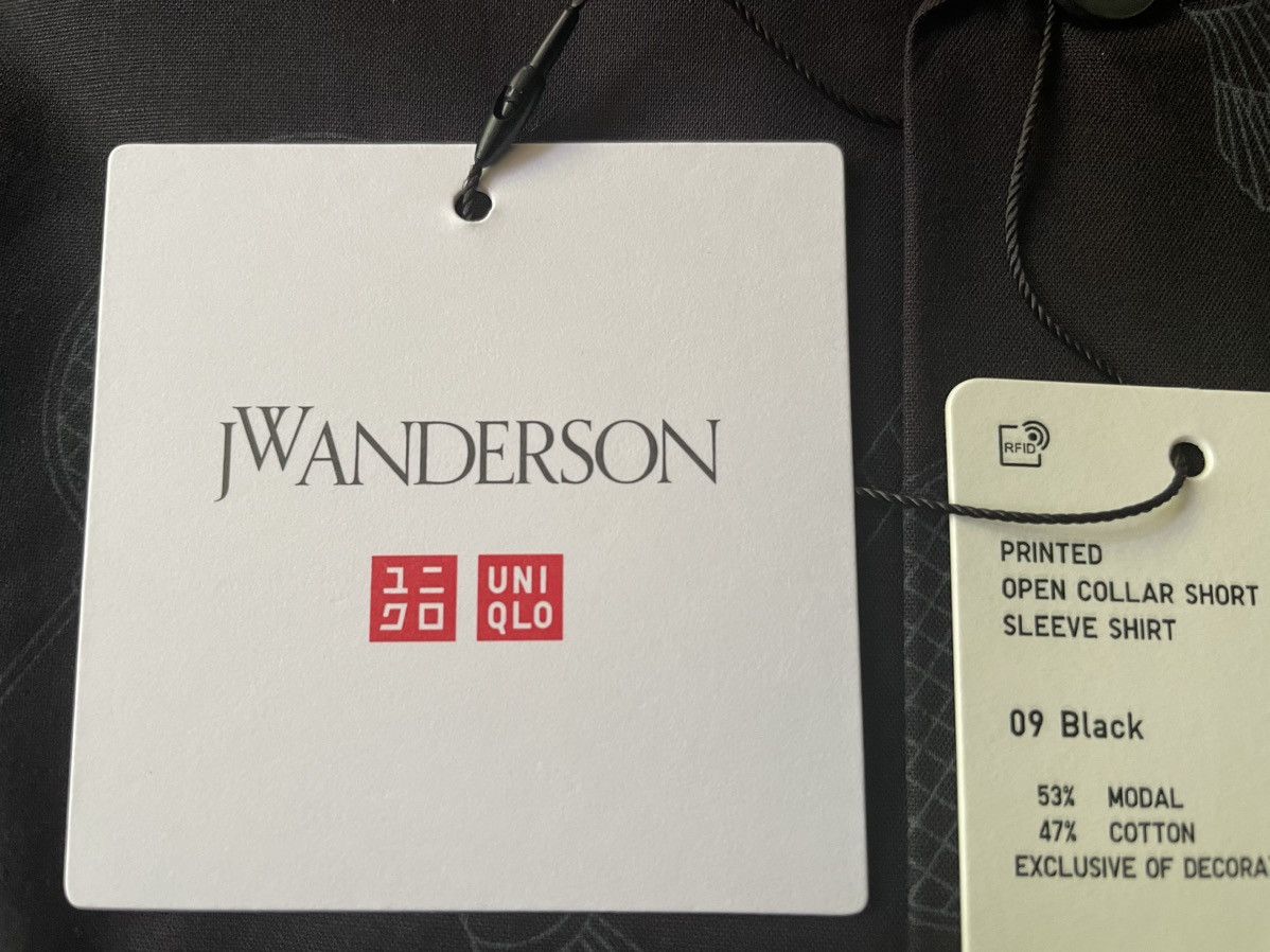 JW Anderson × Uniqlo Small Open Collar Black Badminton Tennis Shirt Up Vacation Size US S / EU 44-46 / 1 - 13 Thumbnail