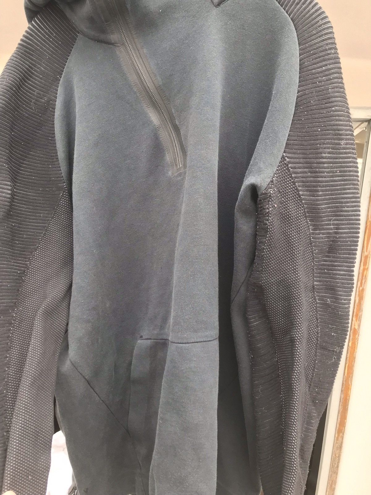 Nike × Nike ACG × Vintage Nike hoodie large faded black tech fleece Size US L / EU 52-54 / 3 - 4 Thumbnail