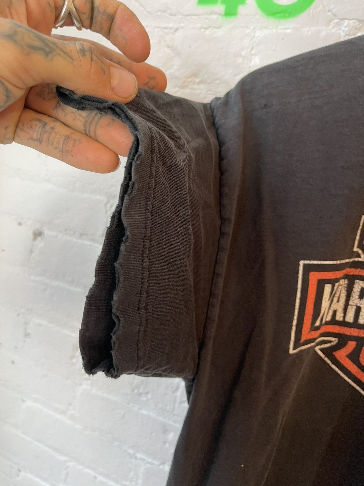 Harley Davidson × Vintage Vintage 90s THRASHED HARLEY DAVIDSON LOGO SHIRT Size US L / EU 52-54 / 3 - 4 Thumbnail