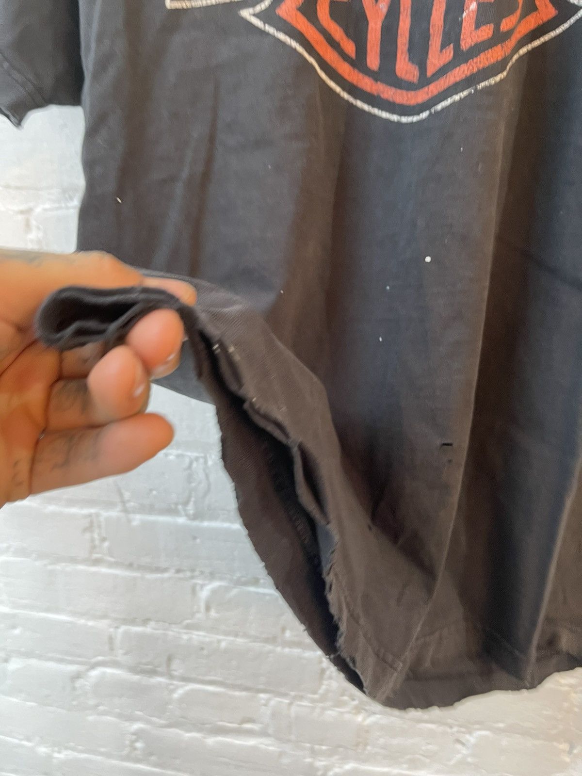 Harley Davidson × Vintage Vintage 90s THRASHED HARLEY DAVIDSON LOGO SHIRT Size US L / EU 52-54 / 3 - 7 Thumbnail