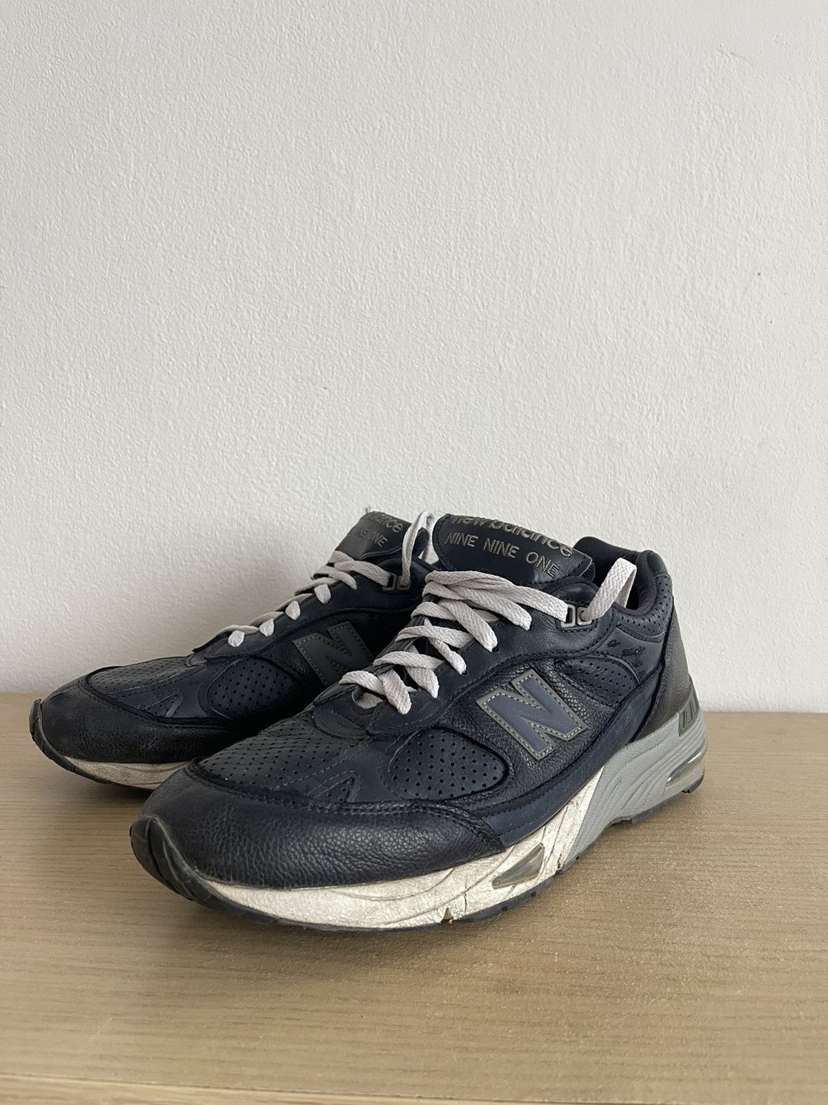 New Balance New Balance NINE NINE ONE 991 MADE IN ENGLAND Size US 10.5 / EU 43-44 - 1 Thumbnail