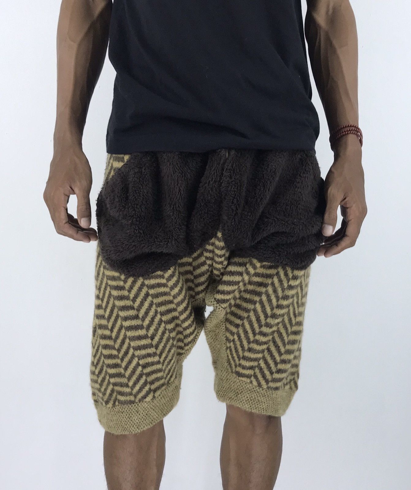 Frapbois Frapbois Short Cropped African Agola Fabric Pants Size US 32 / EU 48 - 14 Thumbnail