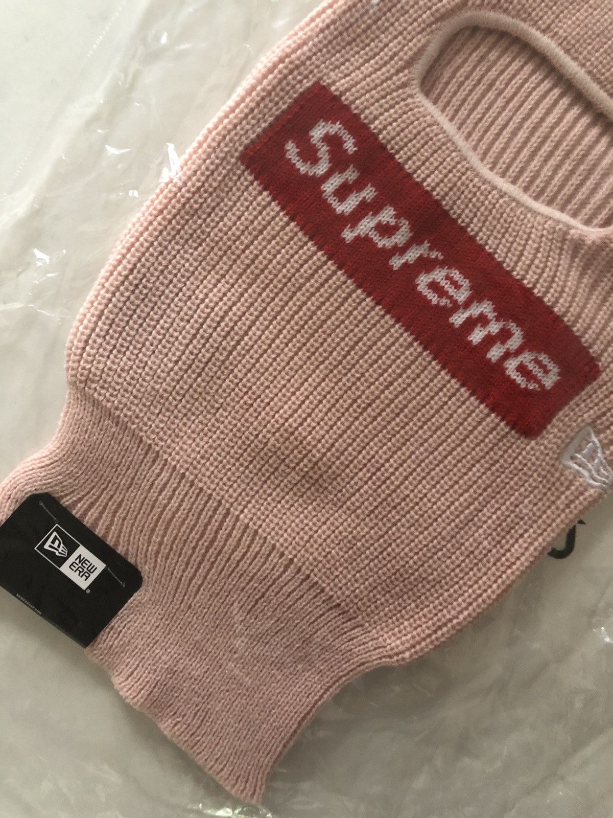 New Era × Supreme Pink supreme box logo Balaclava fw2021 light pink red Size ONE SIZE - 2 Thumbnail
