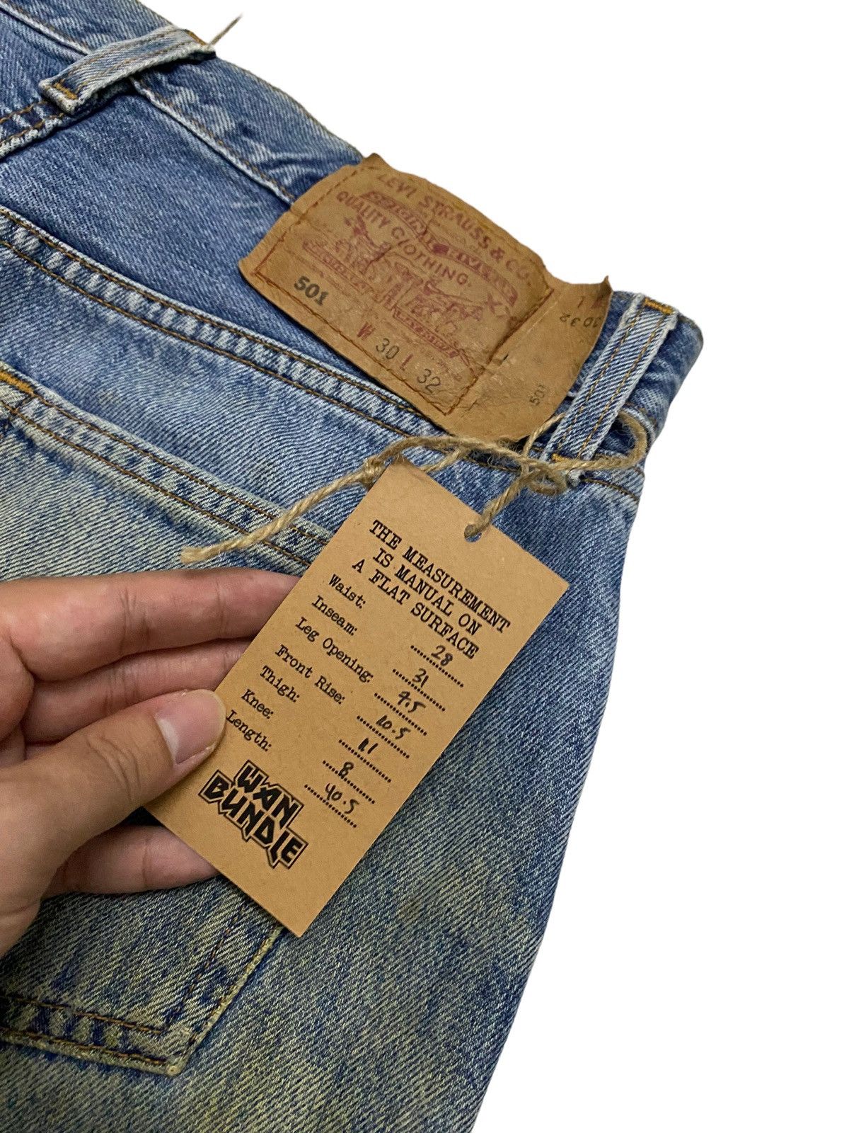 Levi's × Vintage Vintage 1998 Levi's 501 Seasoned Jeans Made in USA Size US 28 / EU 44 - 12 Thumbnail