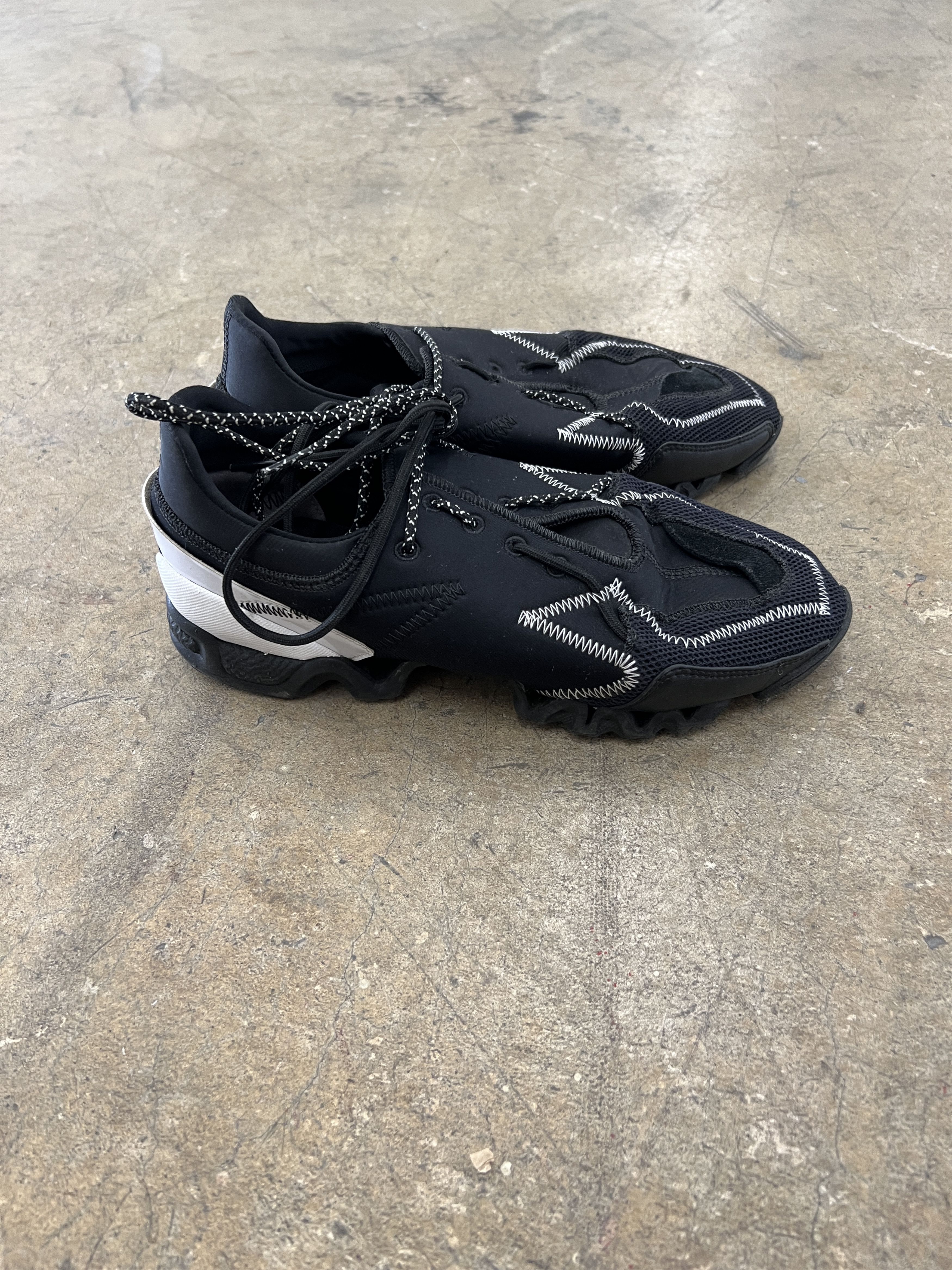 Y-3 y-3 split sole the most cozy shoes ever made sz XL Size US 10.5 / EU 43-44 - 4 Thumbnail