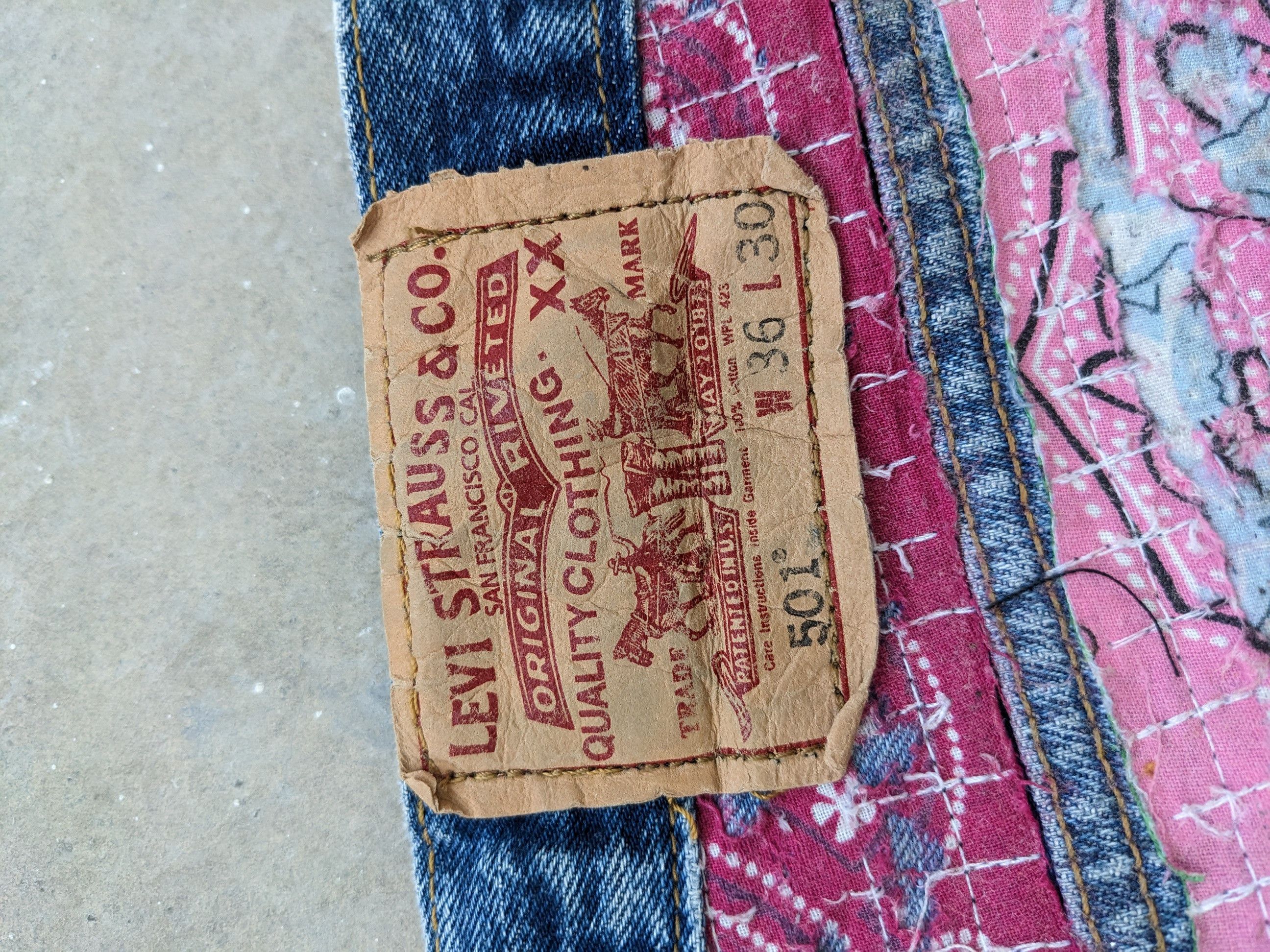 Levi's × Vintage OPEN ORDER 🔥 1/1 World Reconstruction Levis Bandana Boro Size US 35 - 8 Thumbnail