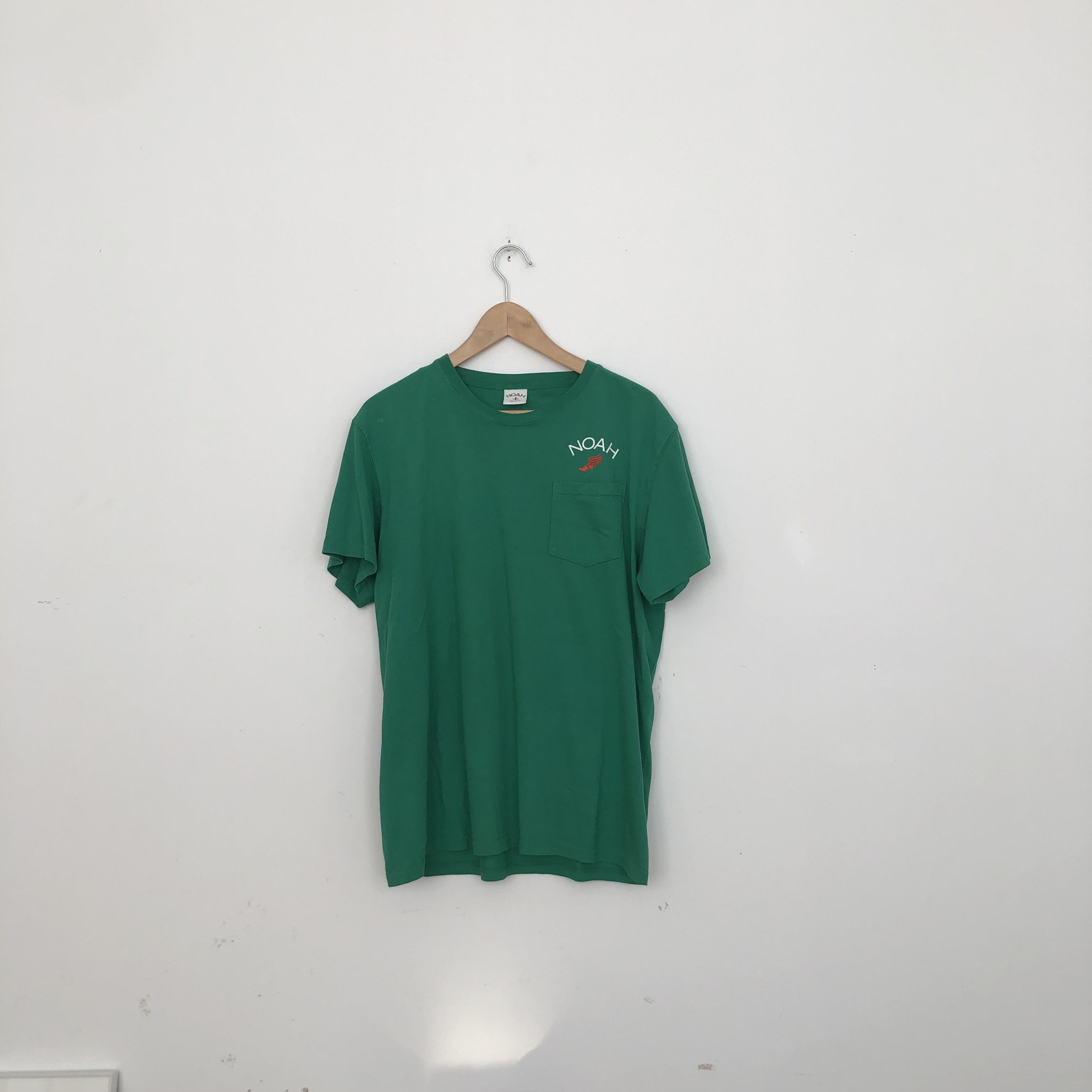 Noah Winged Foot Pocket Tee
