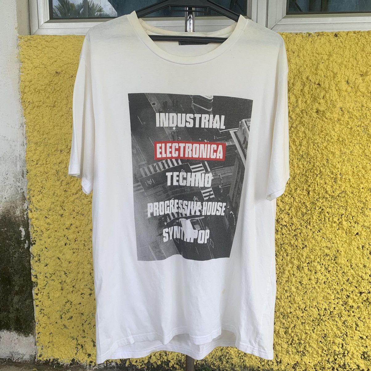 Japanese Brand Industrial Electronica Techno Progressive House Synthpop tee Size US XXL / EU 58 / 5 - 5 Thumbnail