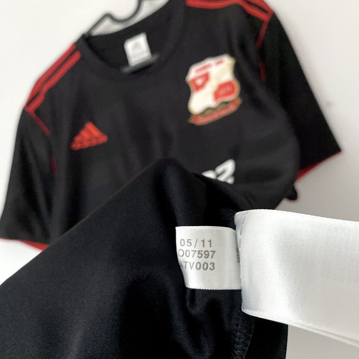 Adidas 2011 2012 Swindon Town Flint Adidas Away Kit Soccer Jersey M Size US M / EU 48-50 / 2 - 5 Thumbnail