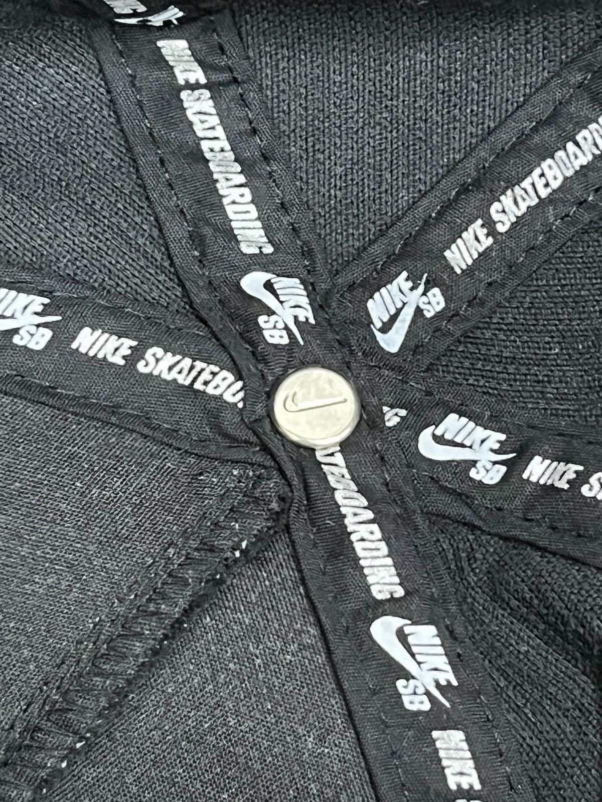 Nike 🔥DOPE🔥NIKE SKATEBOARDING Spell-Out Corduroy Strapback Hat Size ONE SIZE - 9 Thumbnail