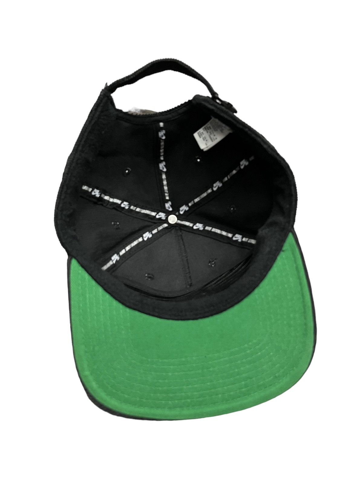 Nike 🔥DOPE🔥NIKE SKATEBOARDING Spell-Out Corduroy Strapback Hat Size ONE SIZE - 7 Thumbnail