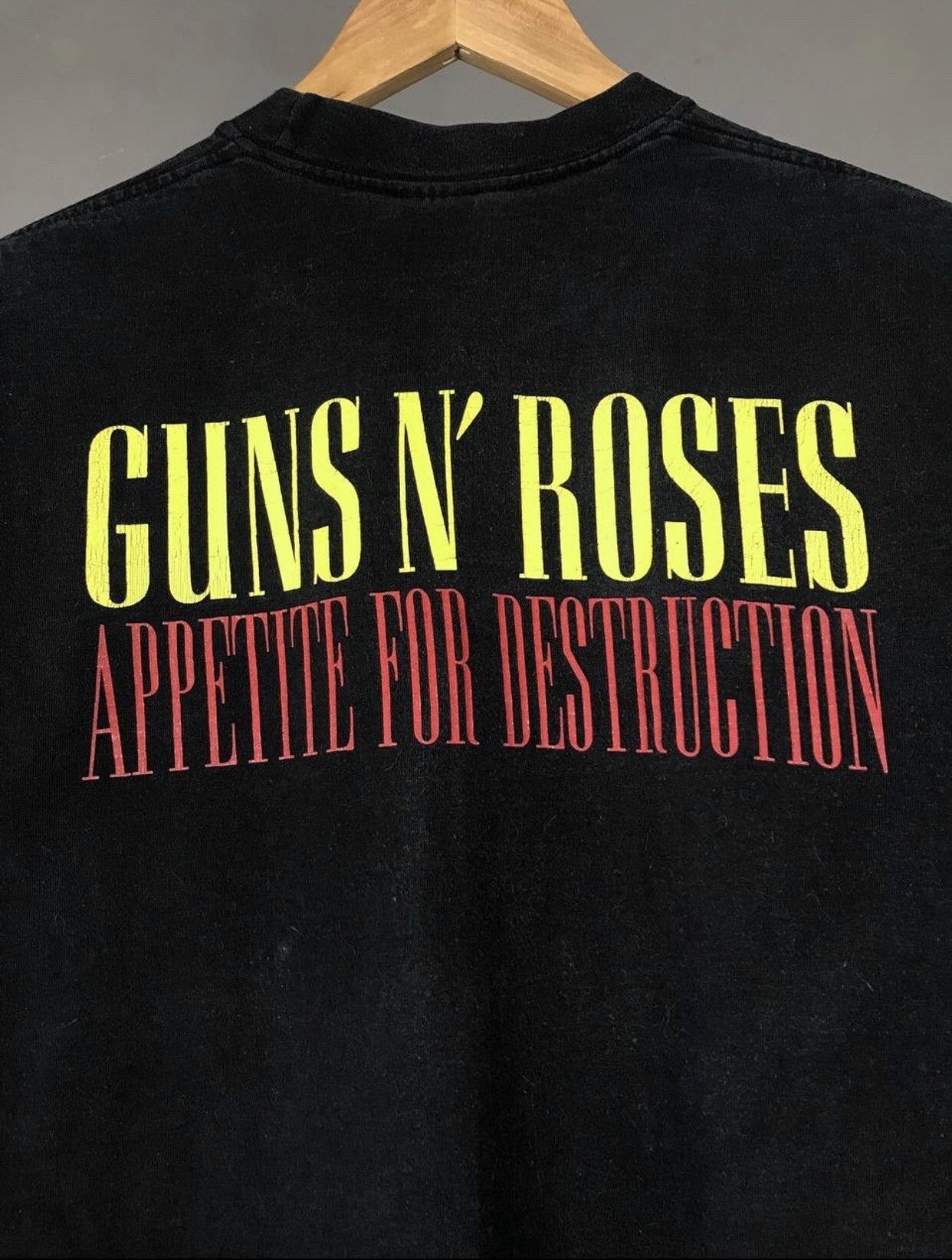 Band Tees Guns and Roses vintage 2004 rock band tee Size US S / EU 44-46 / 1 - 7 Thumbnail