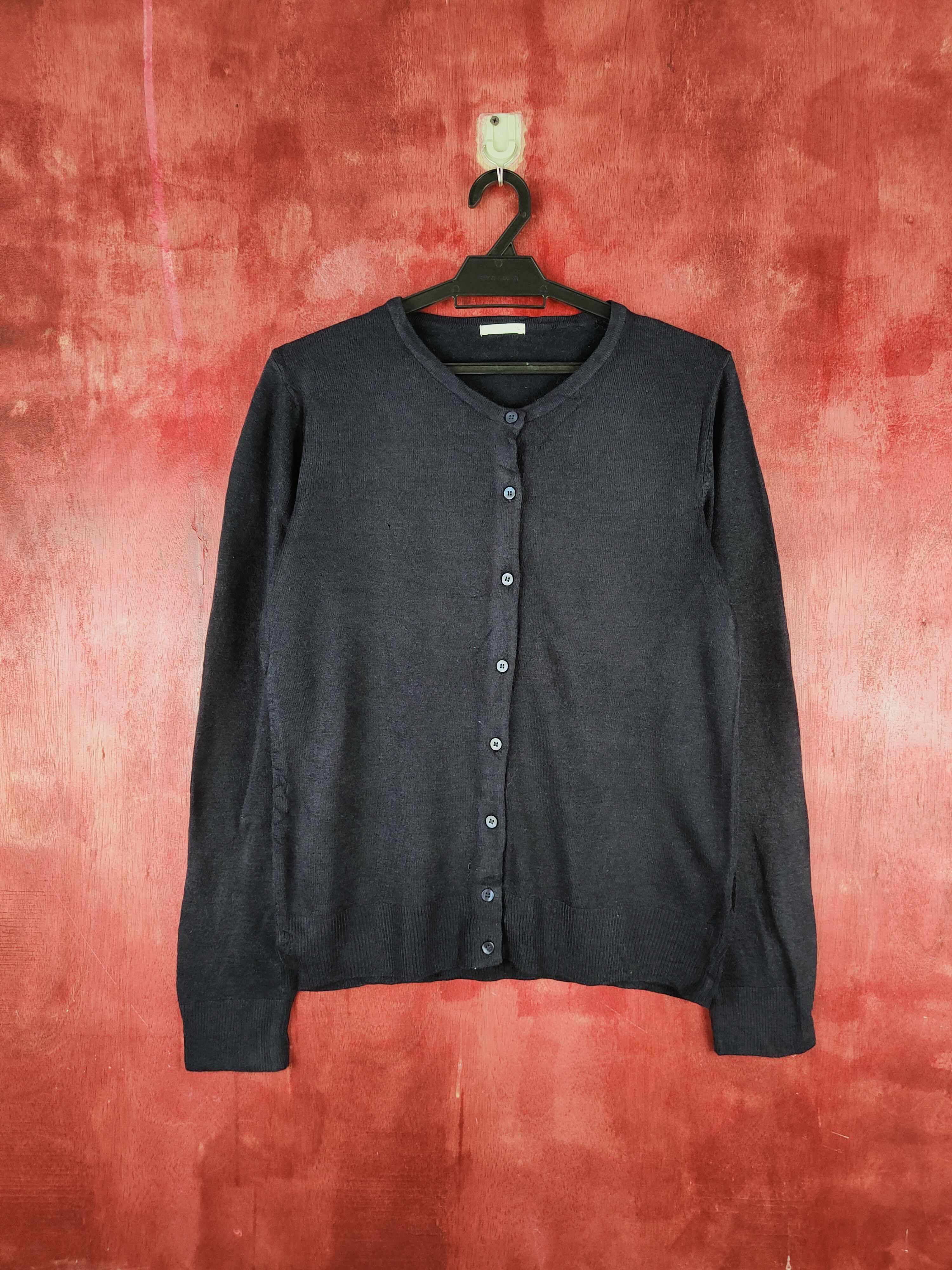 GU × Japanese Brand GU Dark Blue Cardigan knitwear japan vintage plain #S924 Size L / US 10 / IT 46 - 1 Thumbnail