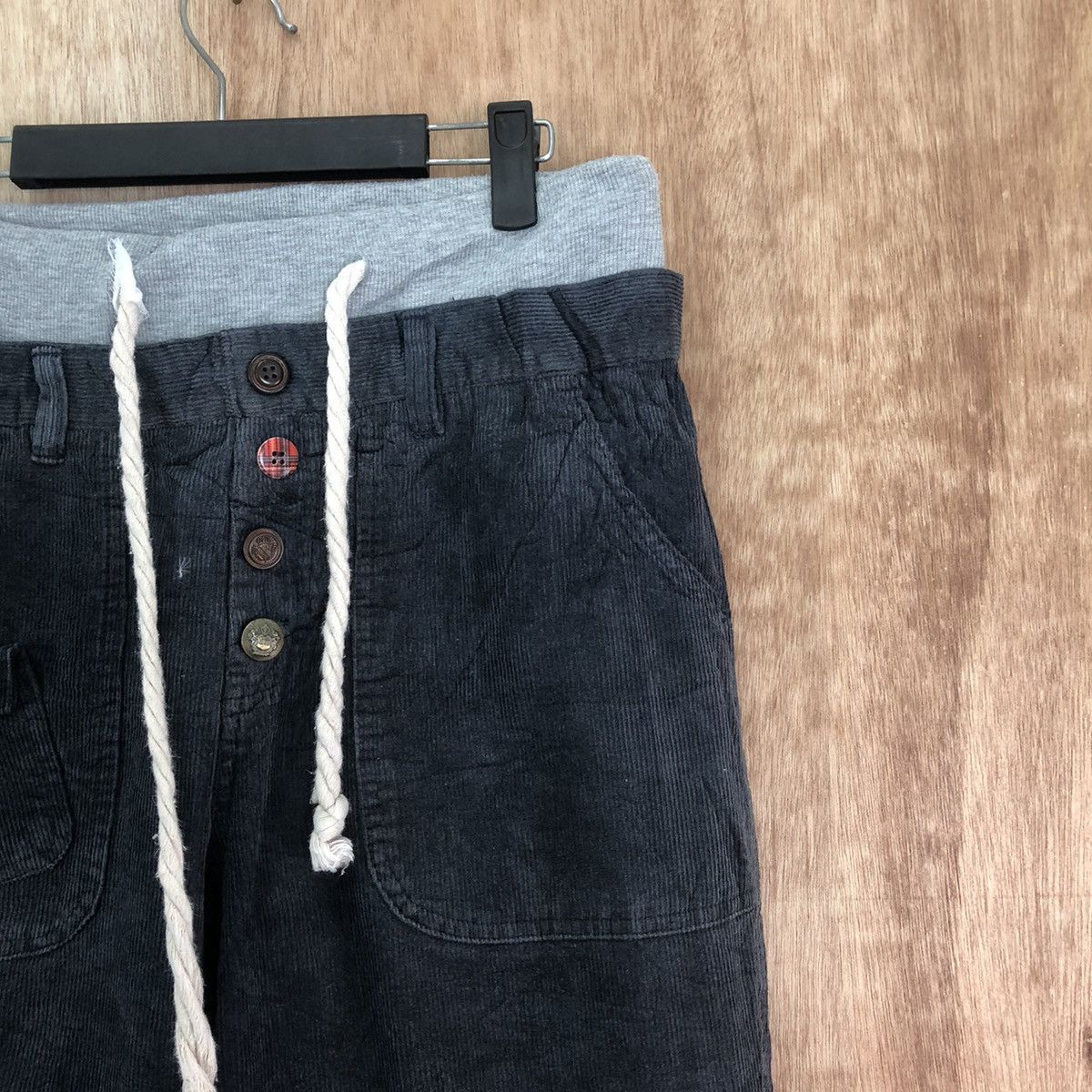 Japanese Brand Japanese Brand Dark Blue Corduroy jogger pants #6200 Size US 27 - 5 Thumbnail