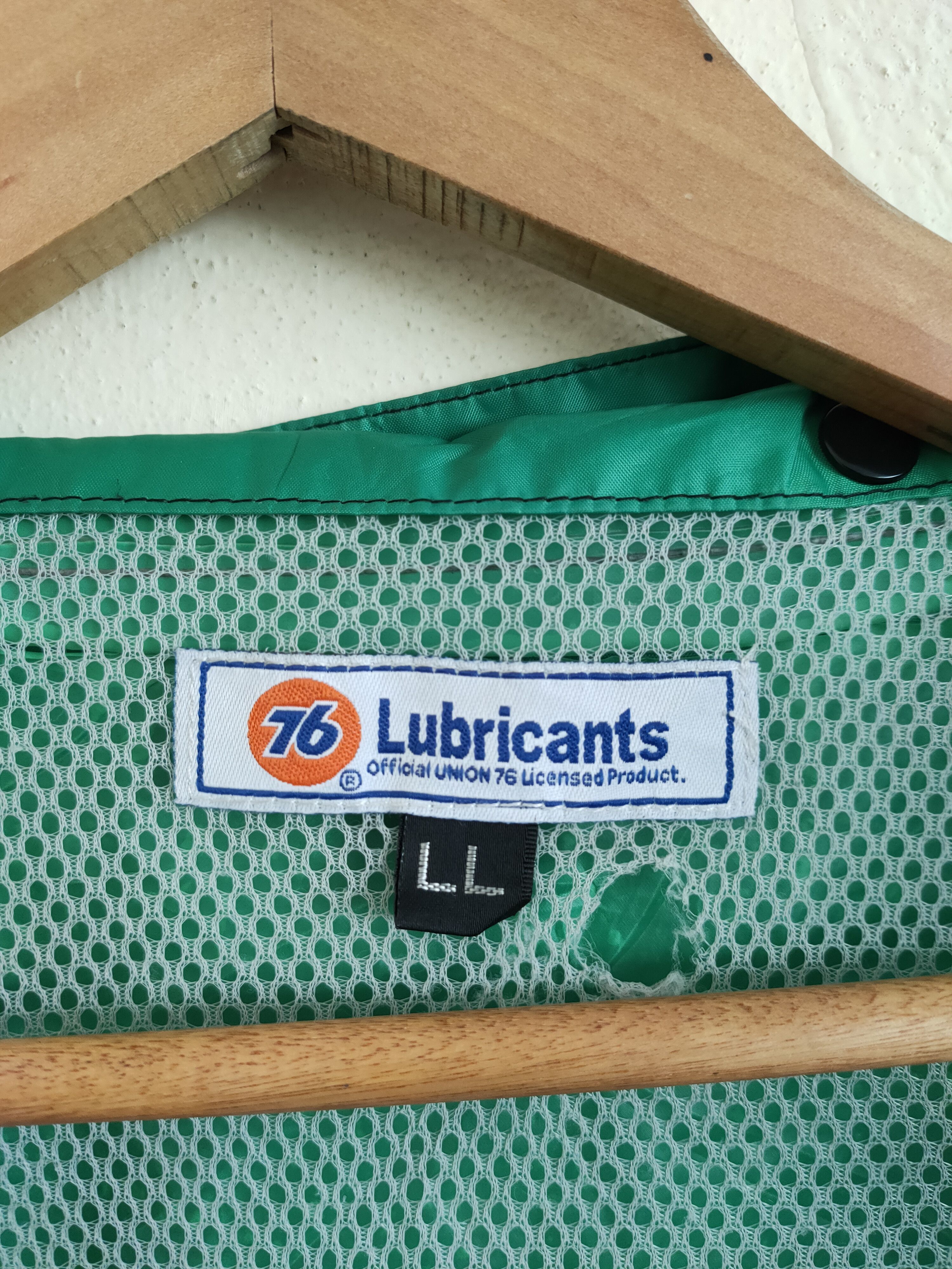 Union LA × Vintage Vintage 76 lubricant Waterproof Jacket Size US L / EU 52-54 / 3 - 7 Thumbnail