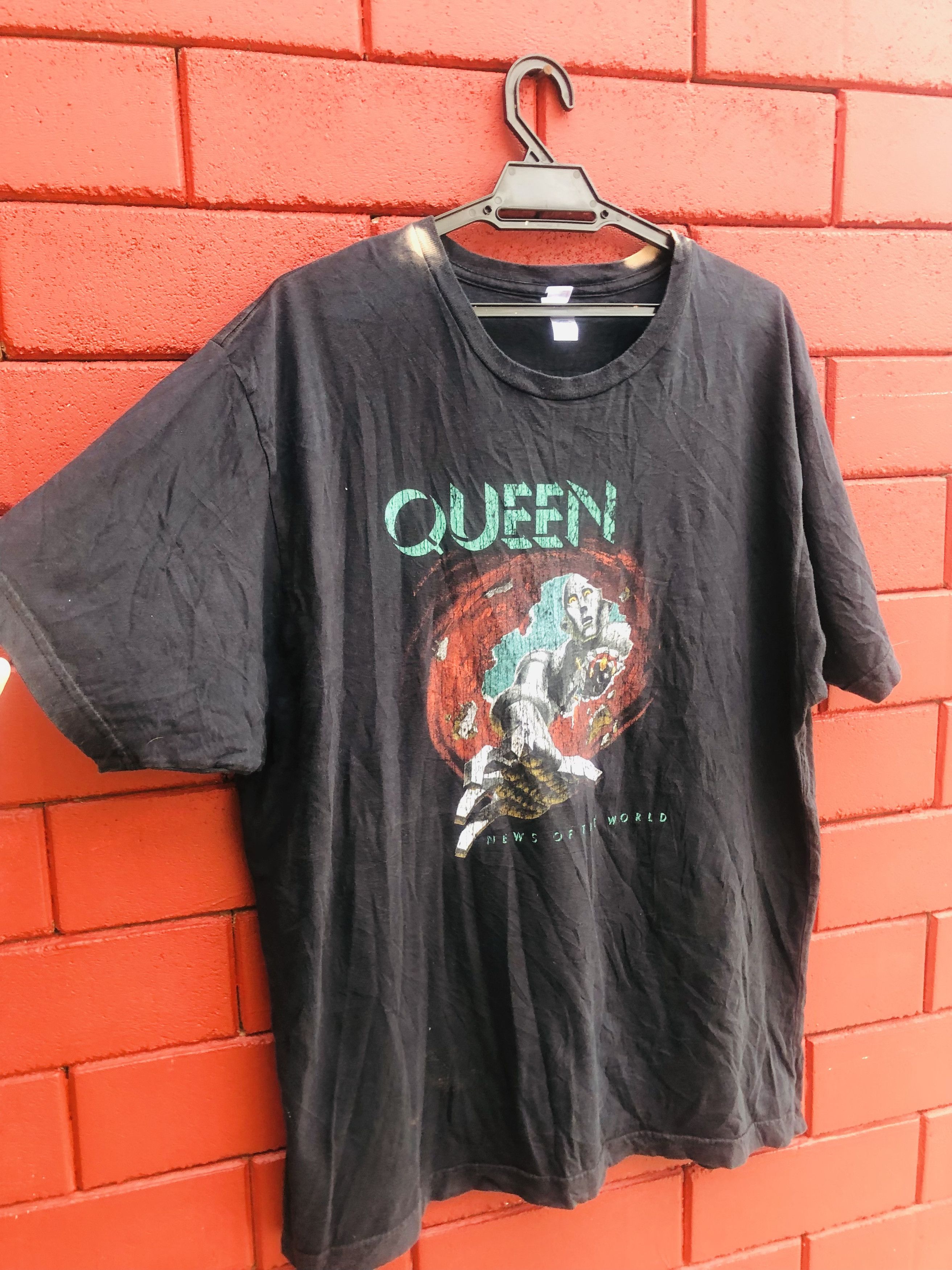 Band Tees × Vintage Vintage Queen Band Music Fashion Style Shirt Size US XL / EU 56 / 4 - 4 Thumbnail