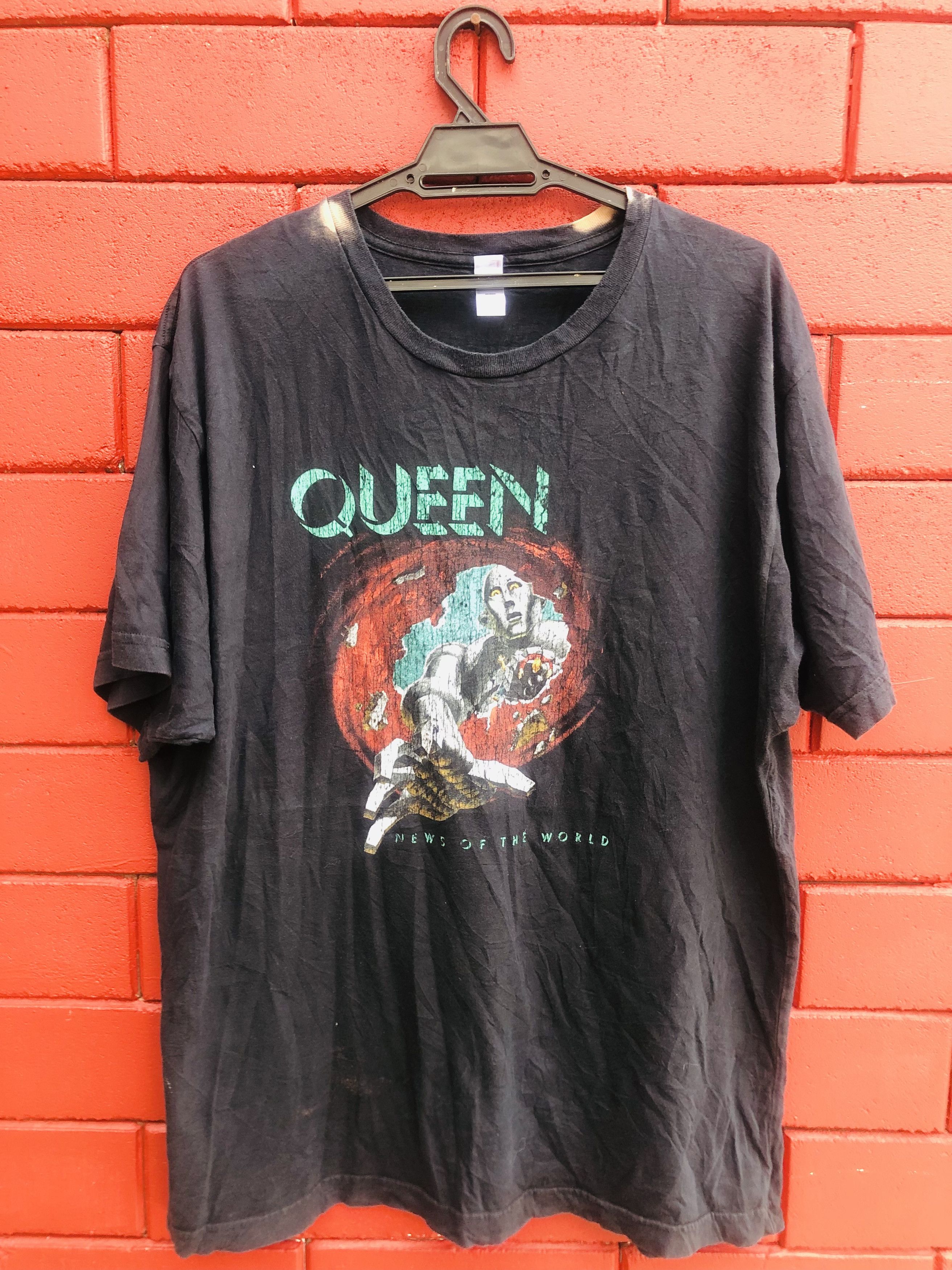 Band Tees × Vintage Vintage Queen Band Music Fashion Style Shirt Size US XL / EU 56 / 4 - 1 Thumbnail