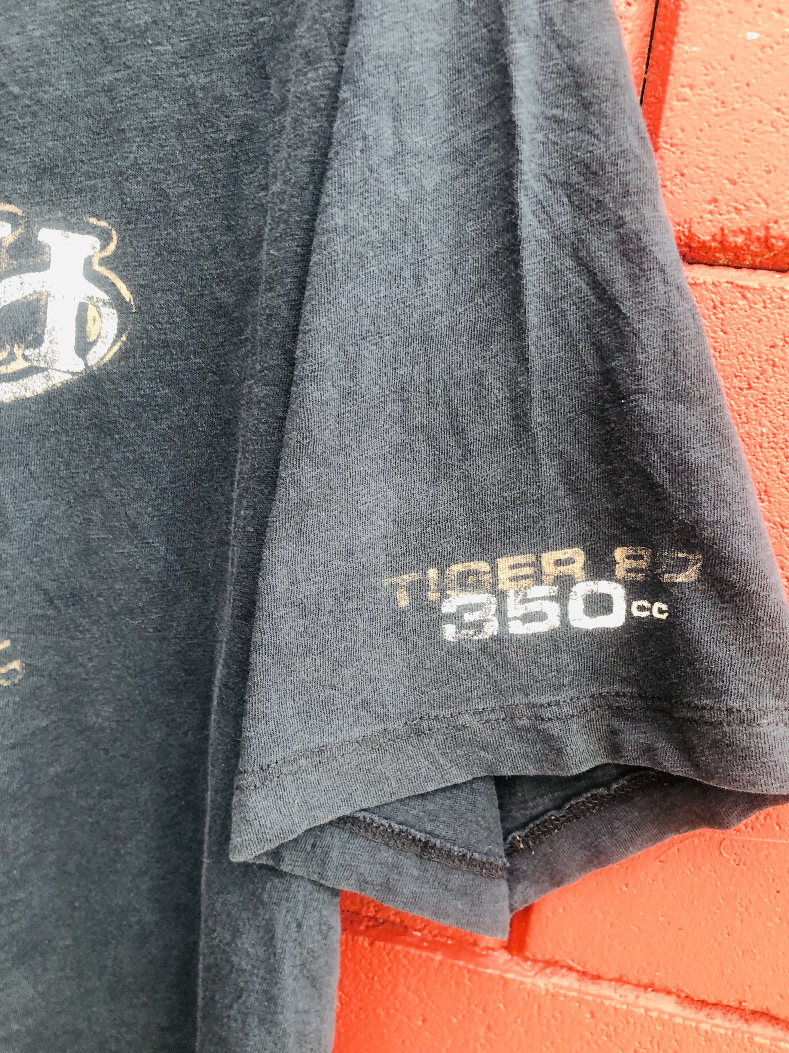 Vintage Vintage Triumph Motorcycle Streetwear Fashion Style Shirt Size US L / EU 52-54 / 3 - 5 Thumbnail